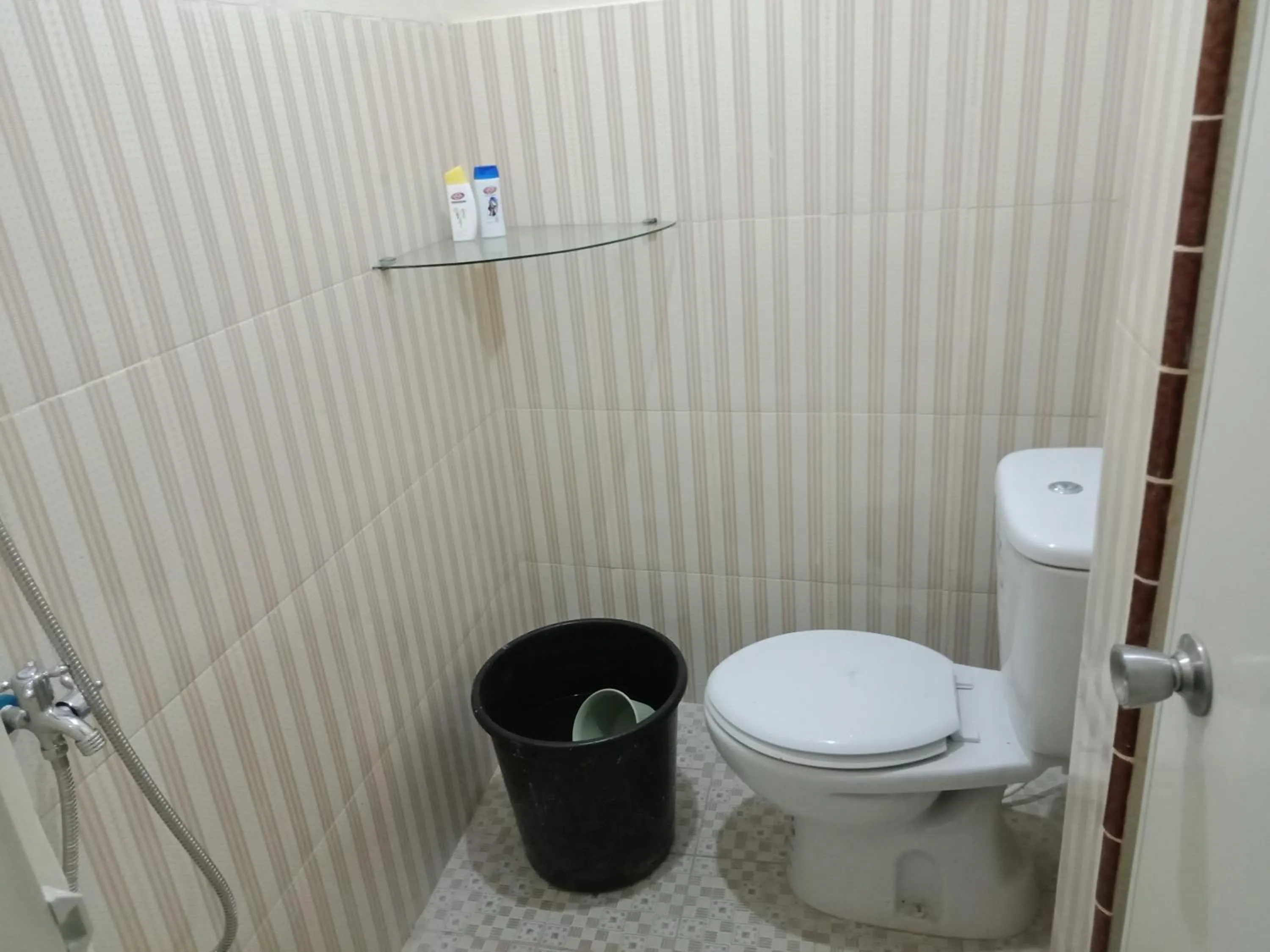 Bathroom in Cheap Inn Banyuwangi