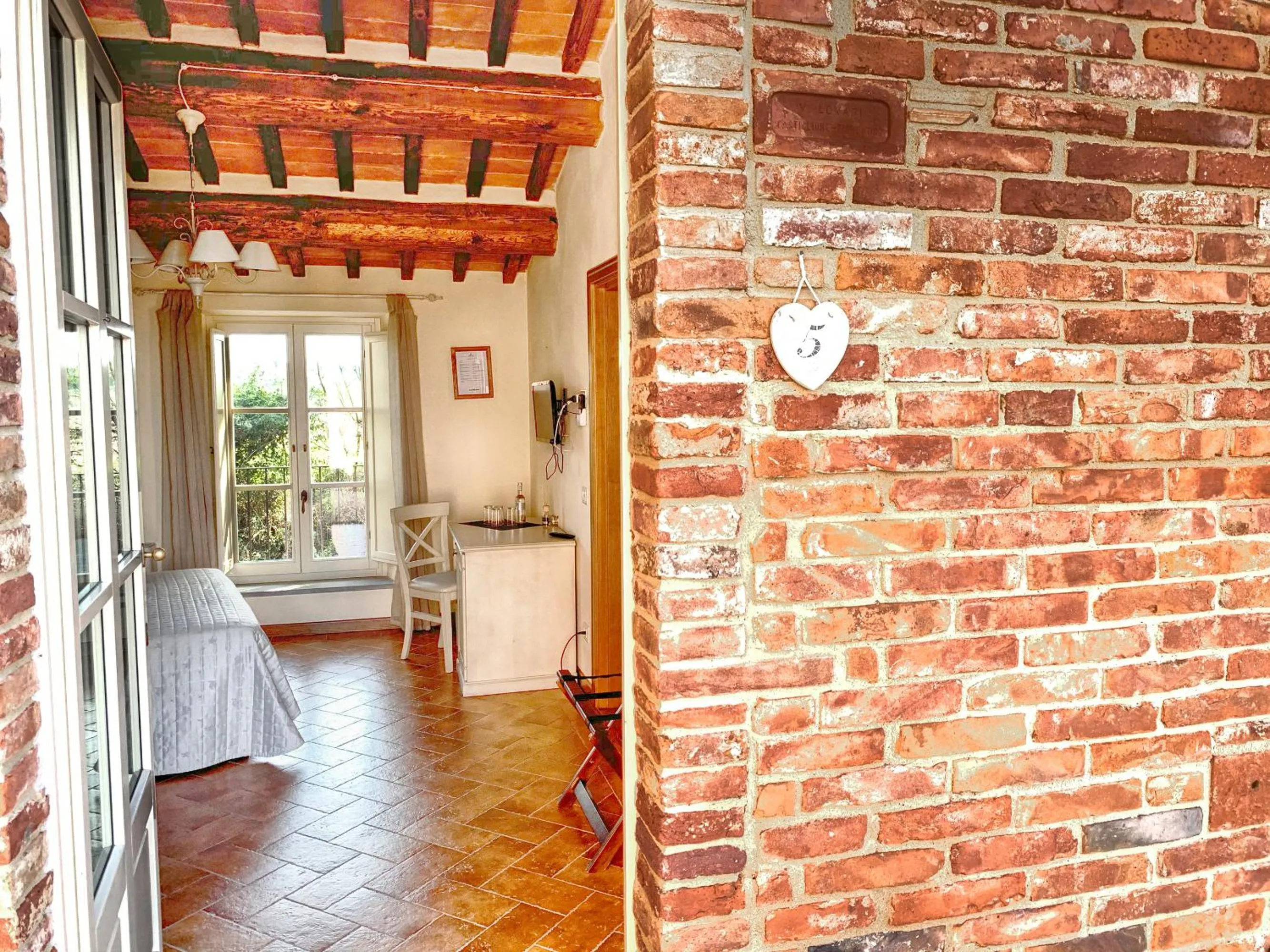 Facade/entrance in Casale Cardini