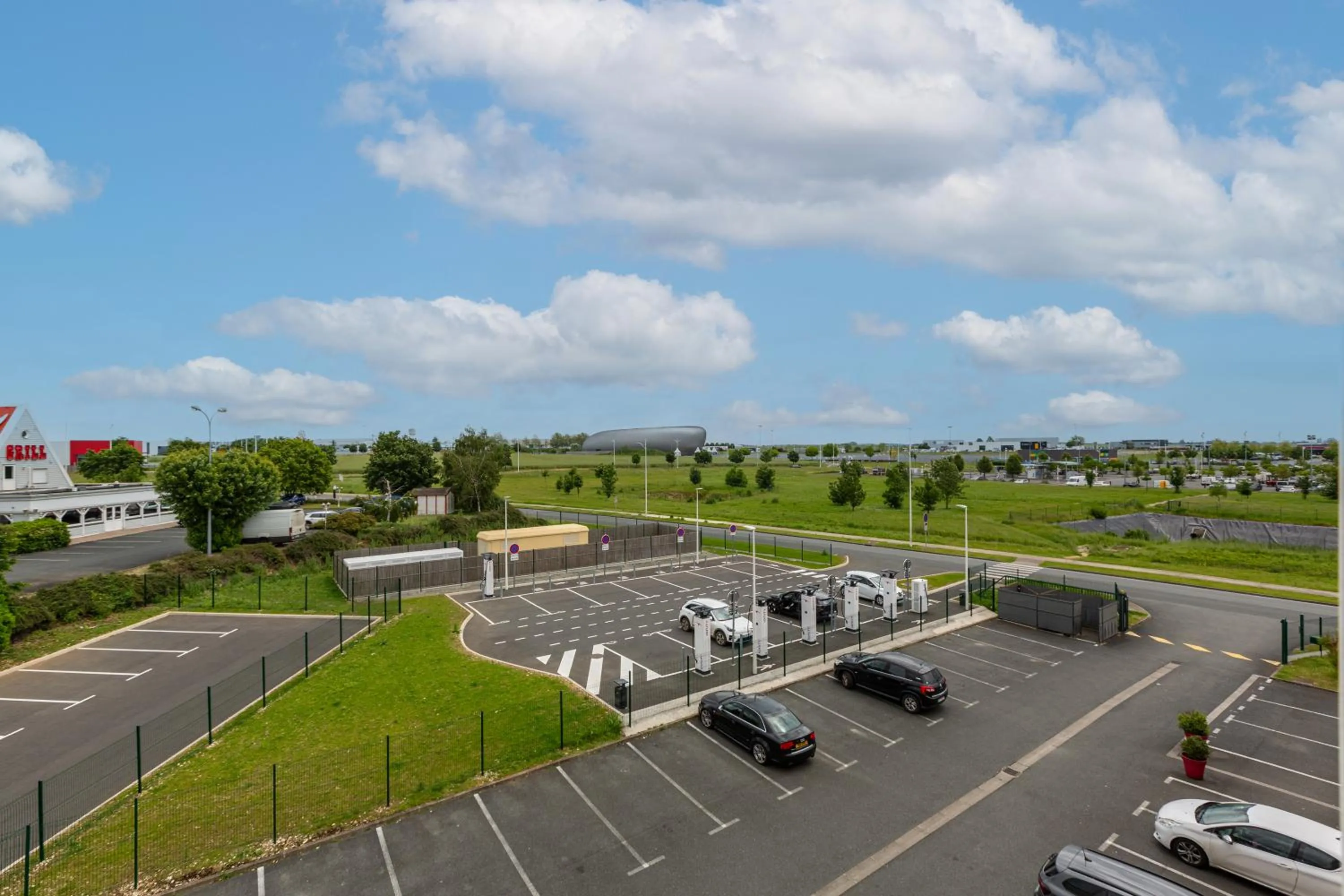 Parking in Ace Hotel Chateauroux Déols