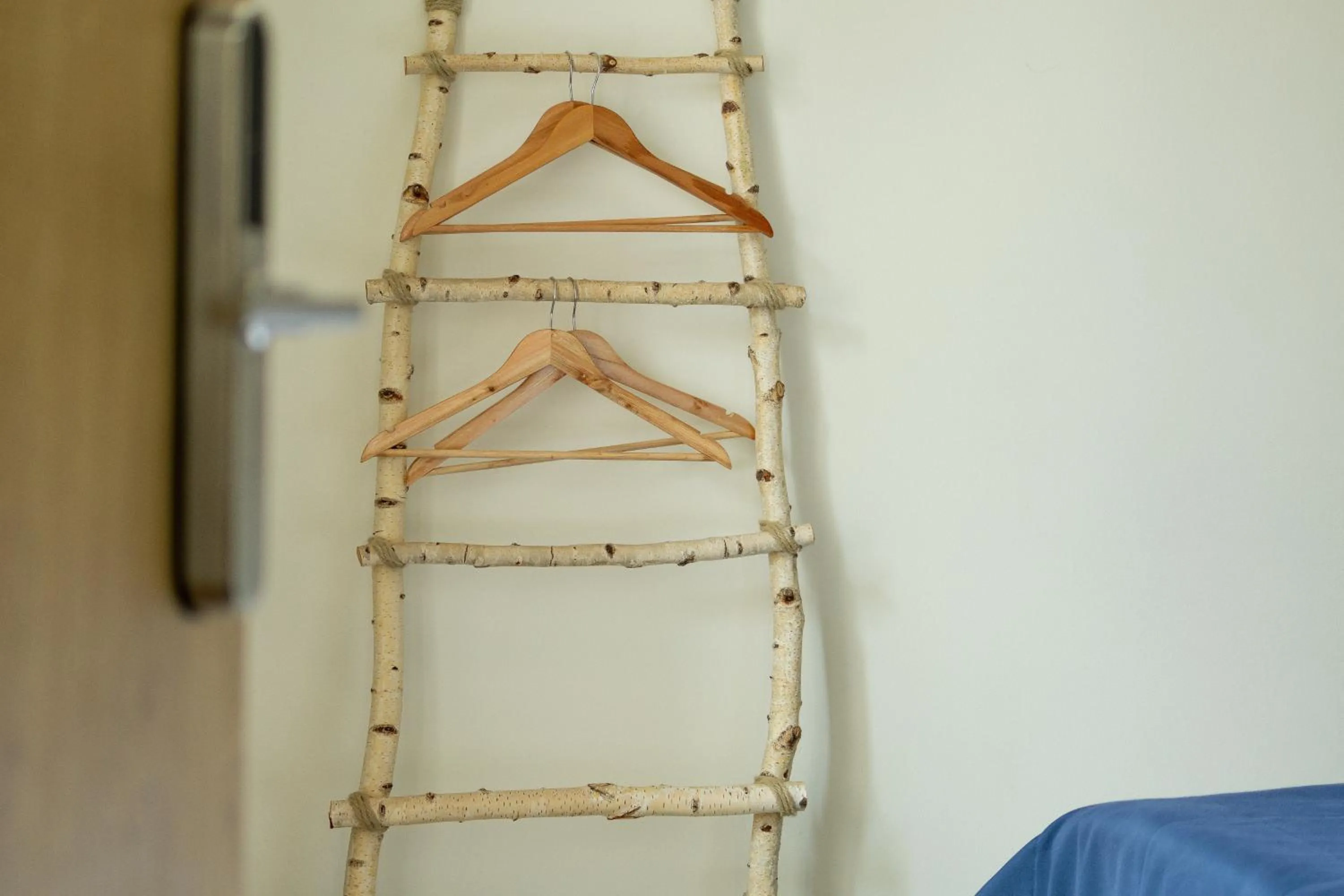 wardrobe in SeaSide Sopot - butikowe noclegi przy plaży