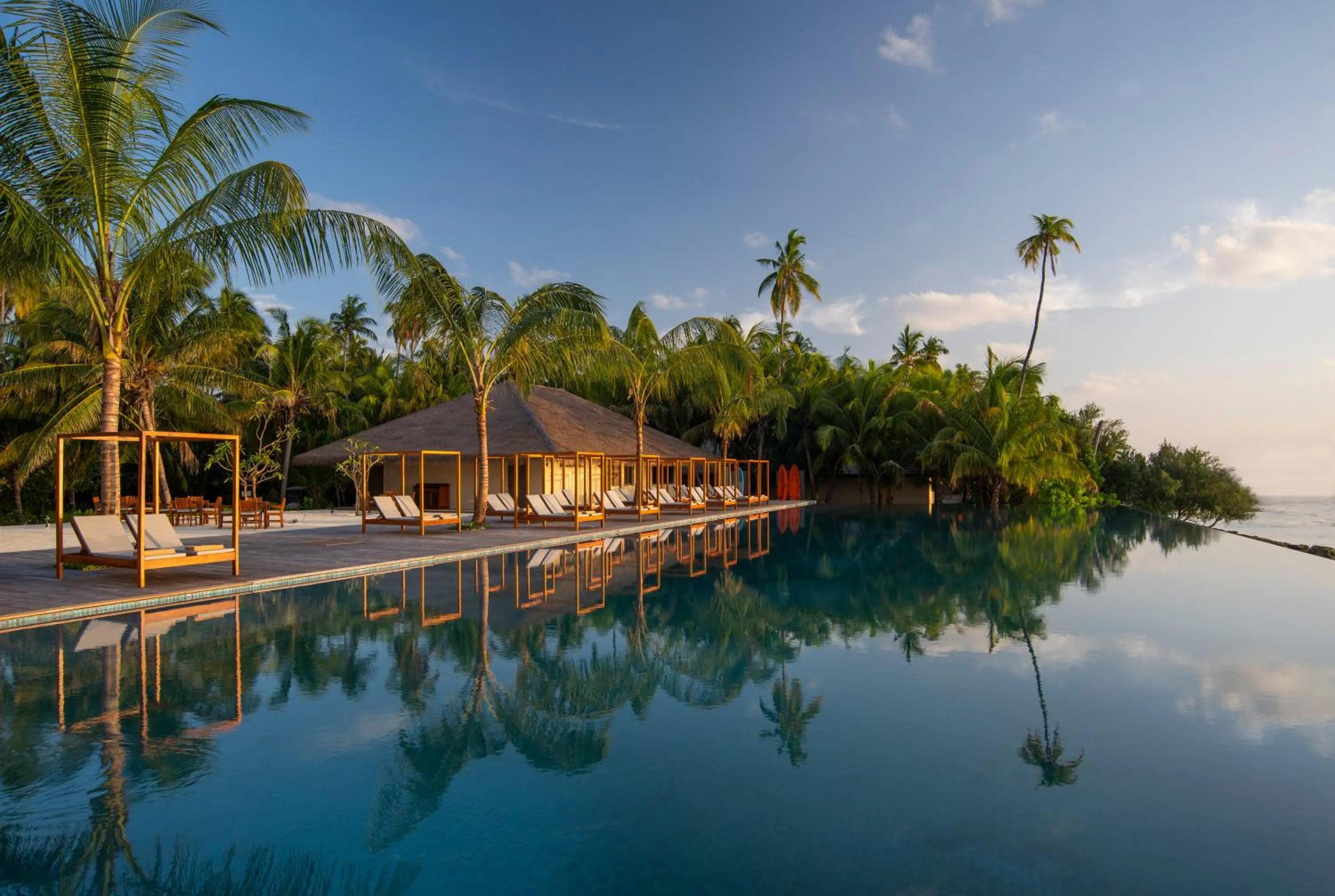 Swimming pool in The Residence Maldives at Dhigurah