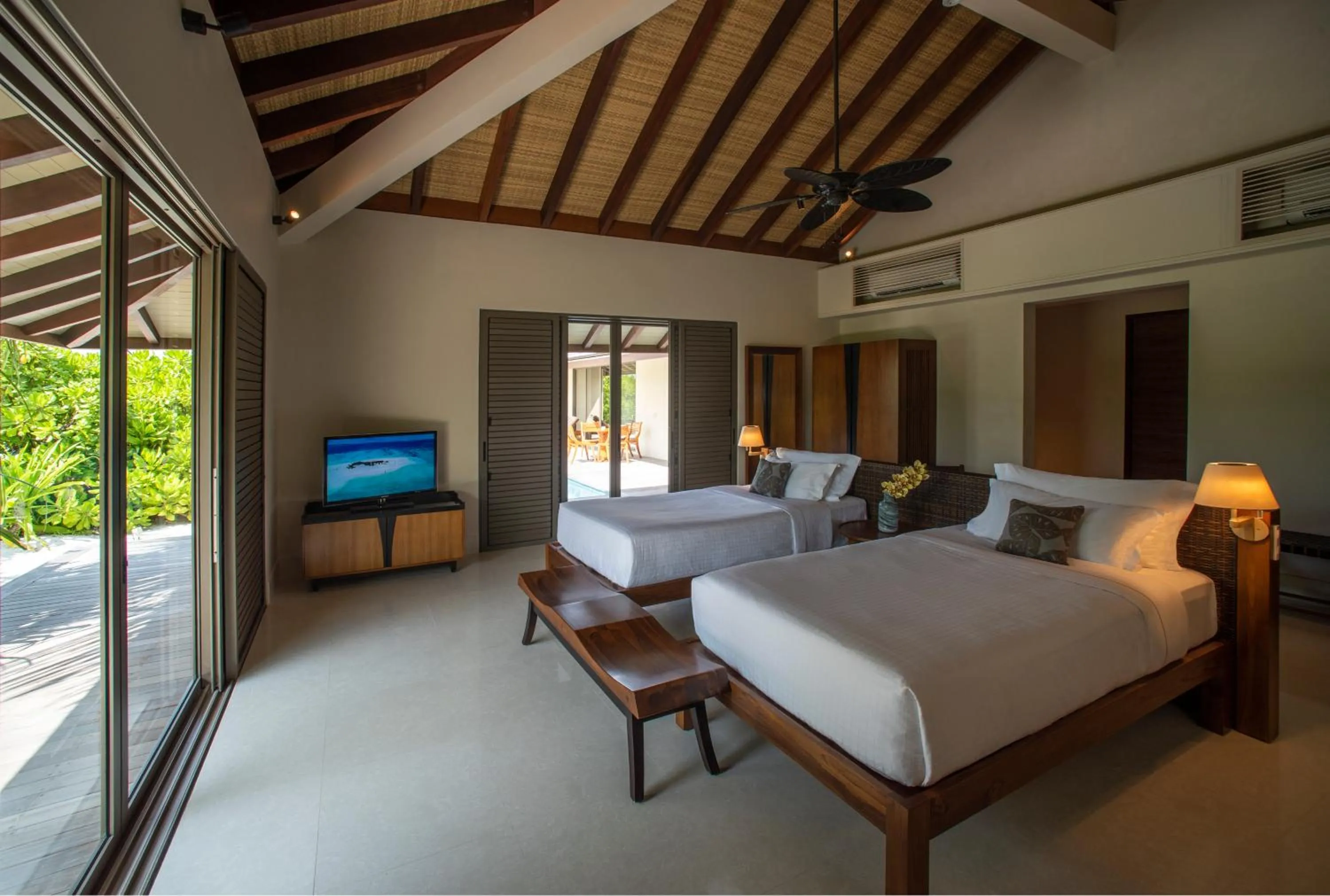Photo of the whole room, Bed in The Residence Maldives at Dhigurah
