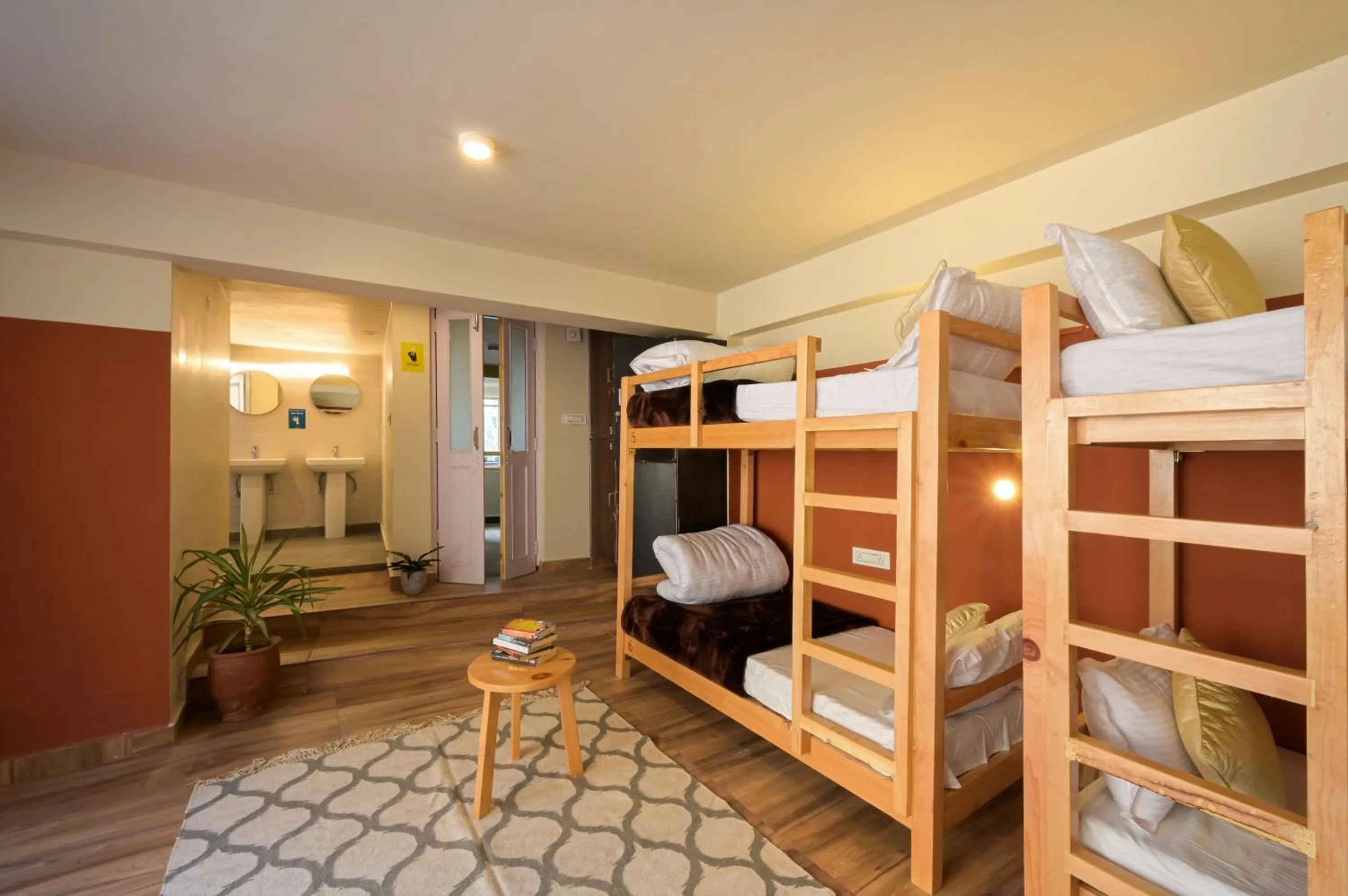 bunk bed, Bed in Zostel Dobhi, Manali