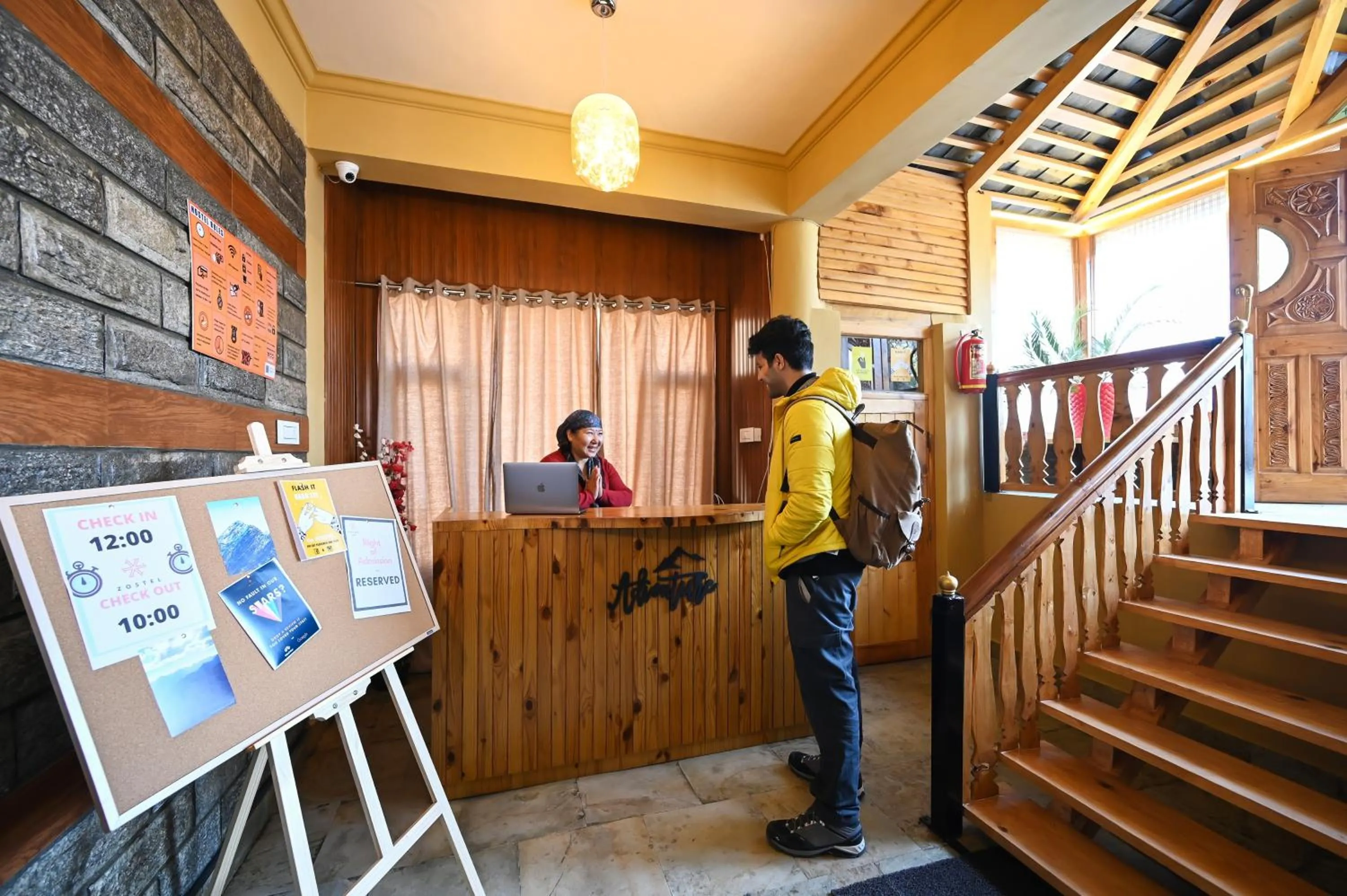 People in Zostel Dobhi, Manali