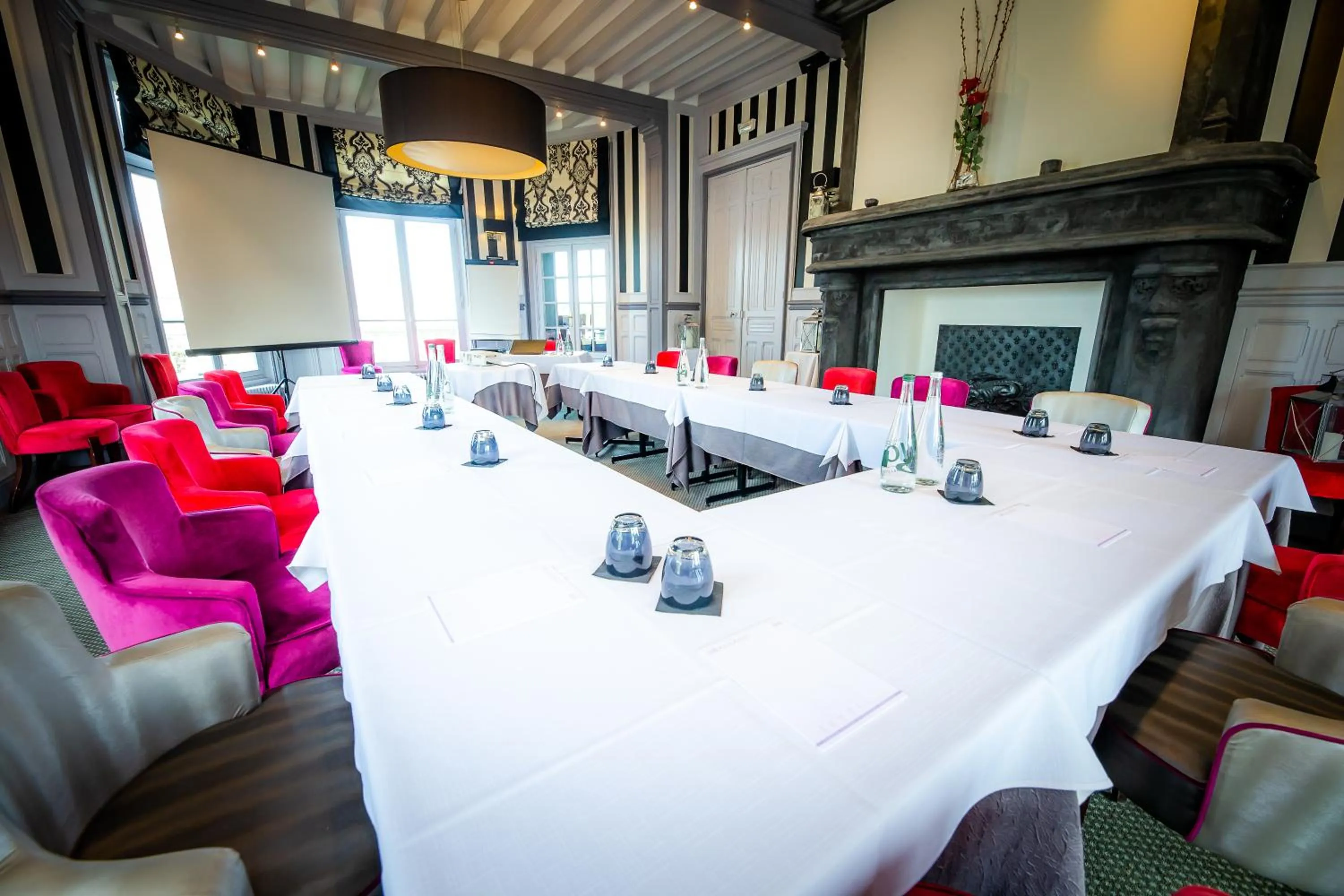 Restaurant/places to eat in La Villa Andry