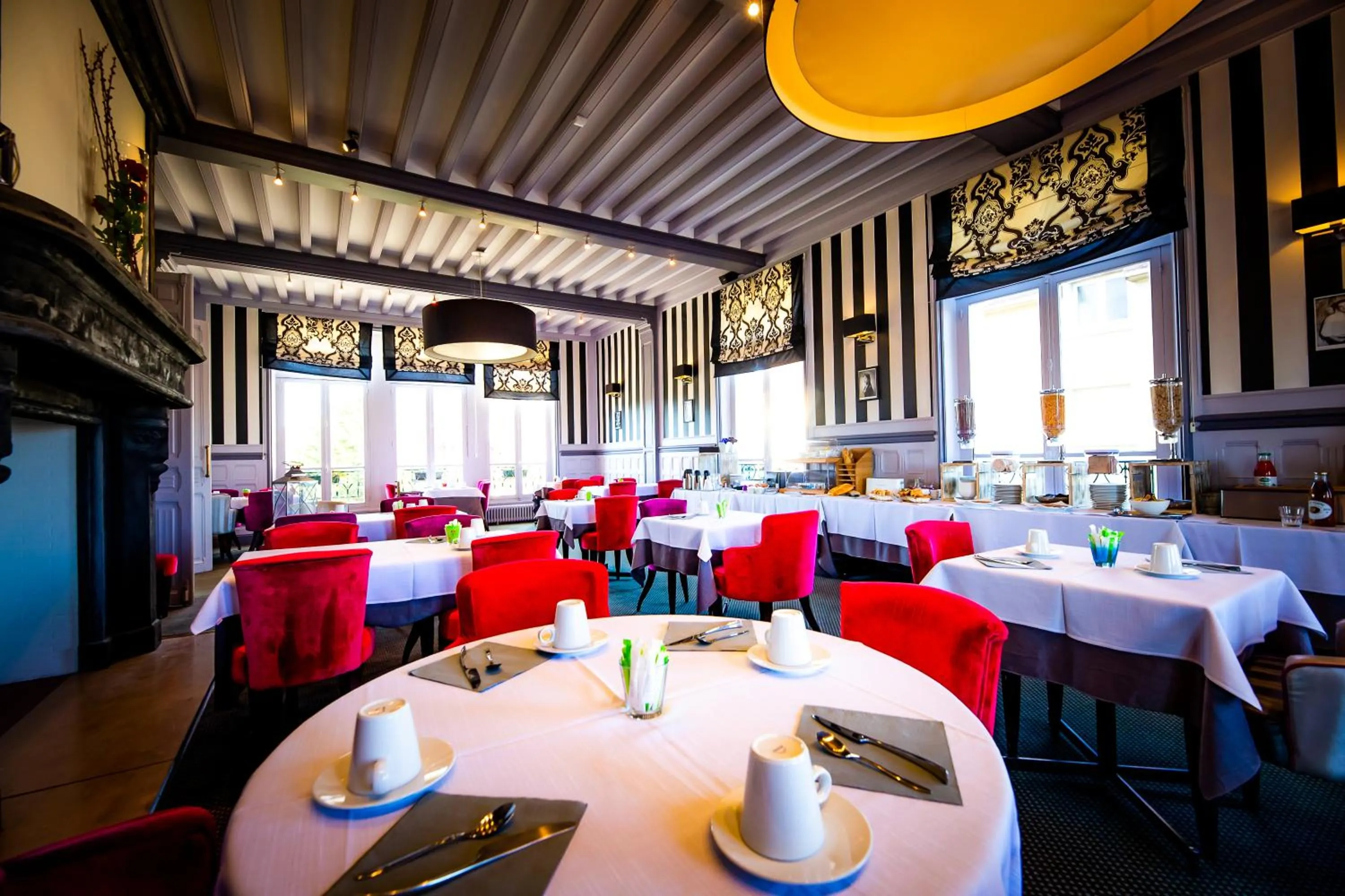 People in La Villa Andry