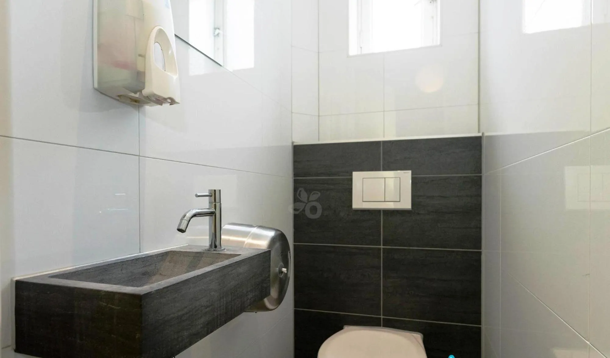 Bathroom in Euphemia Budget Old City Canal Zone