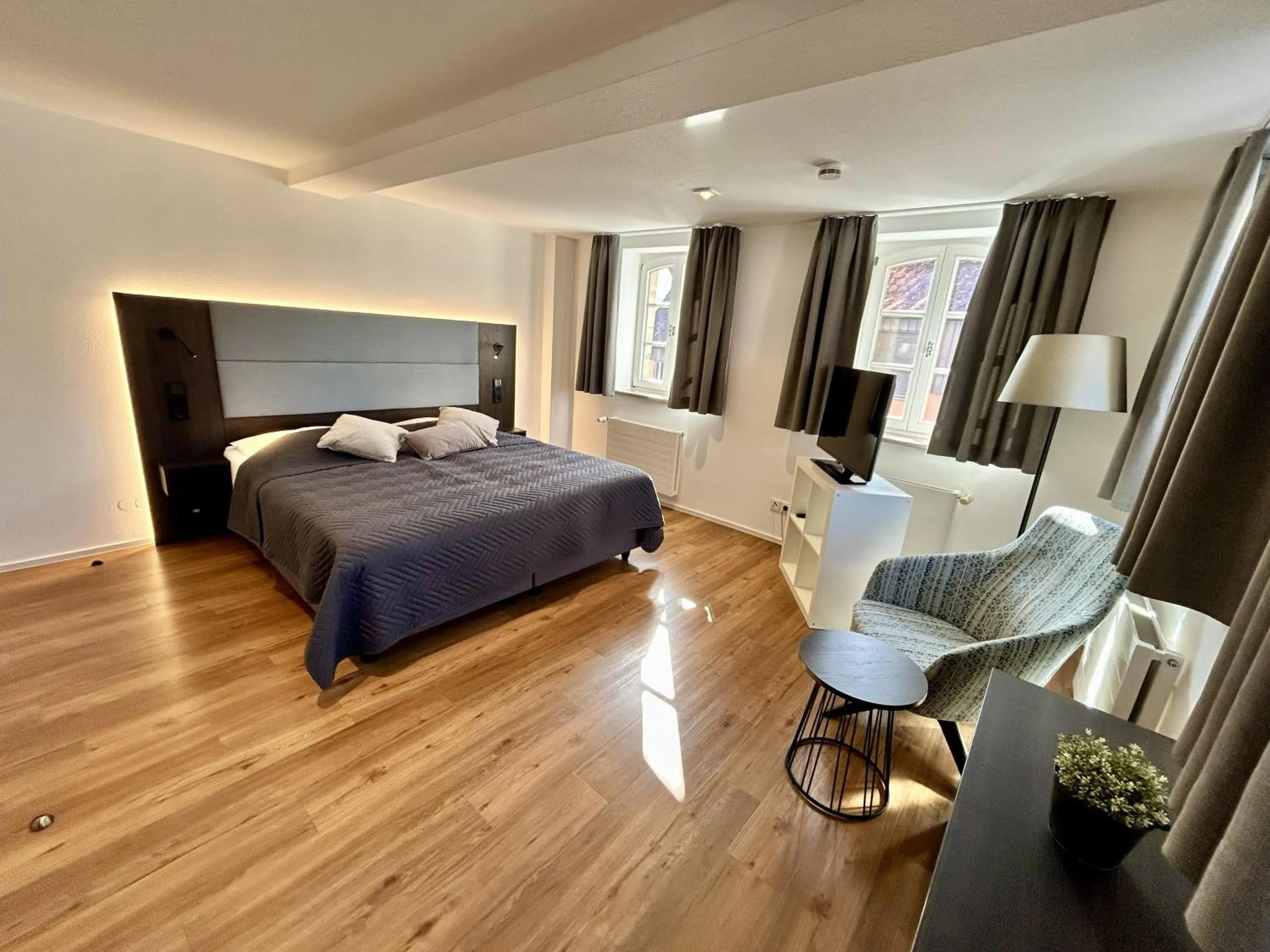 Bedroom, Bed in Hotel Burg Abenberg