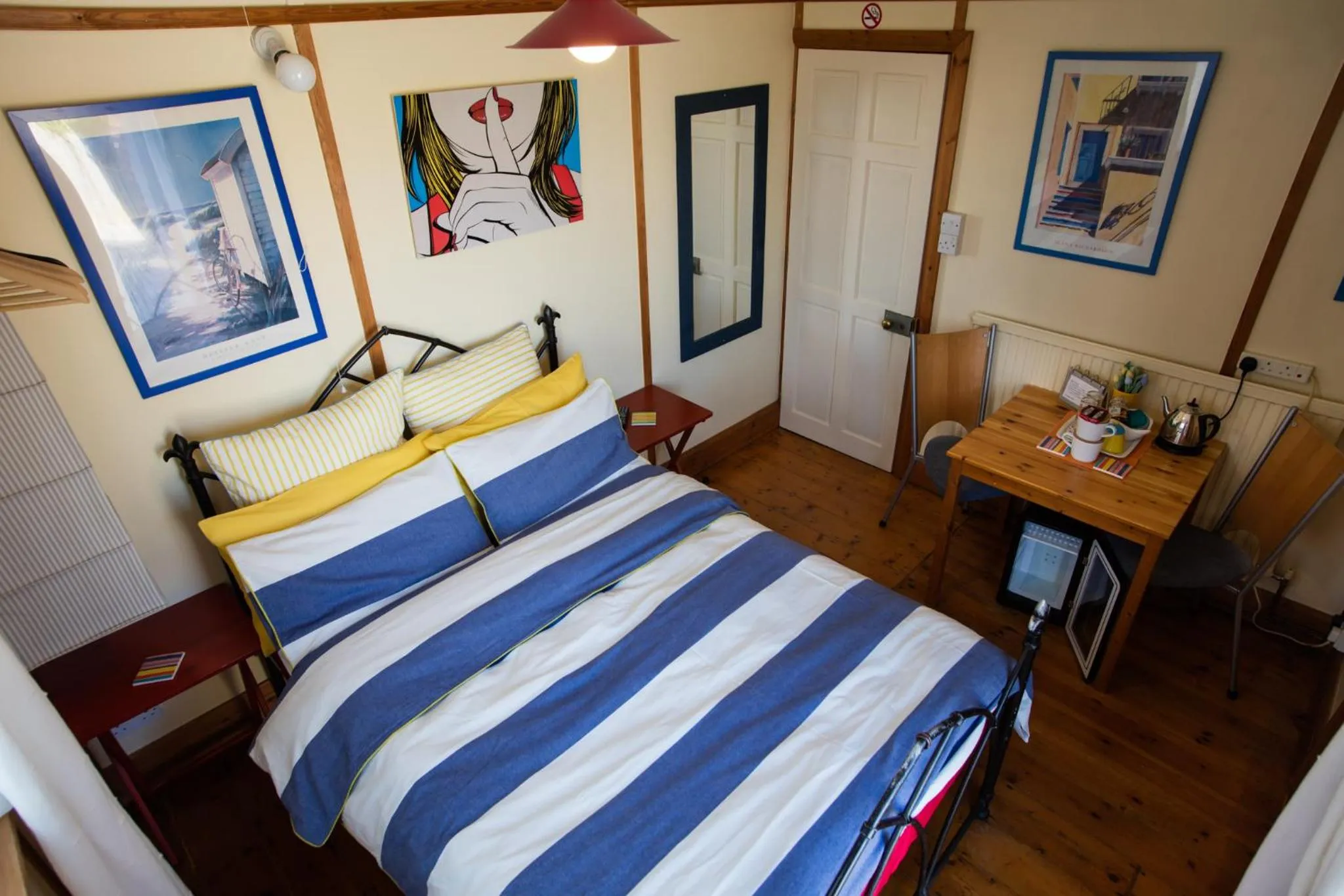 Bed in Heatherbell Cottage Guest Accommodation