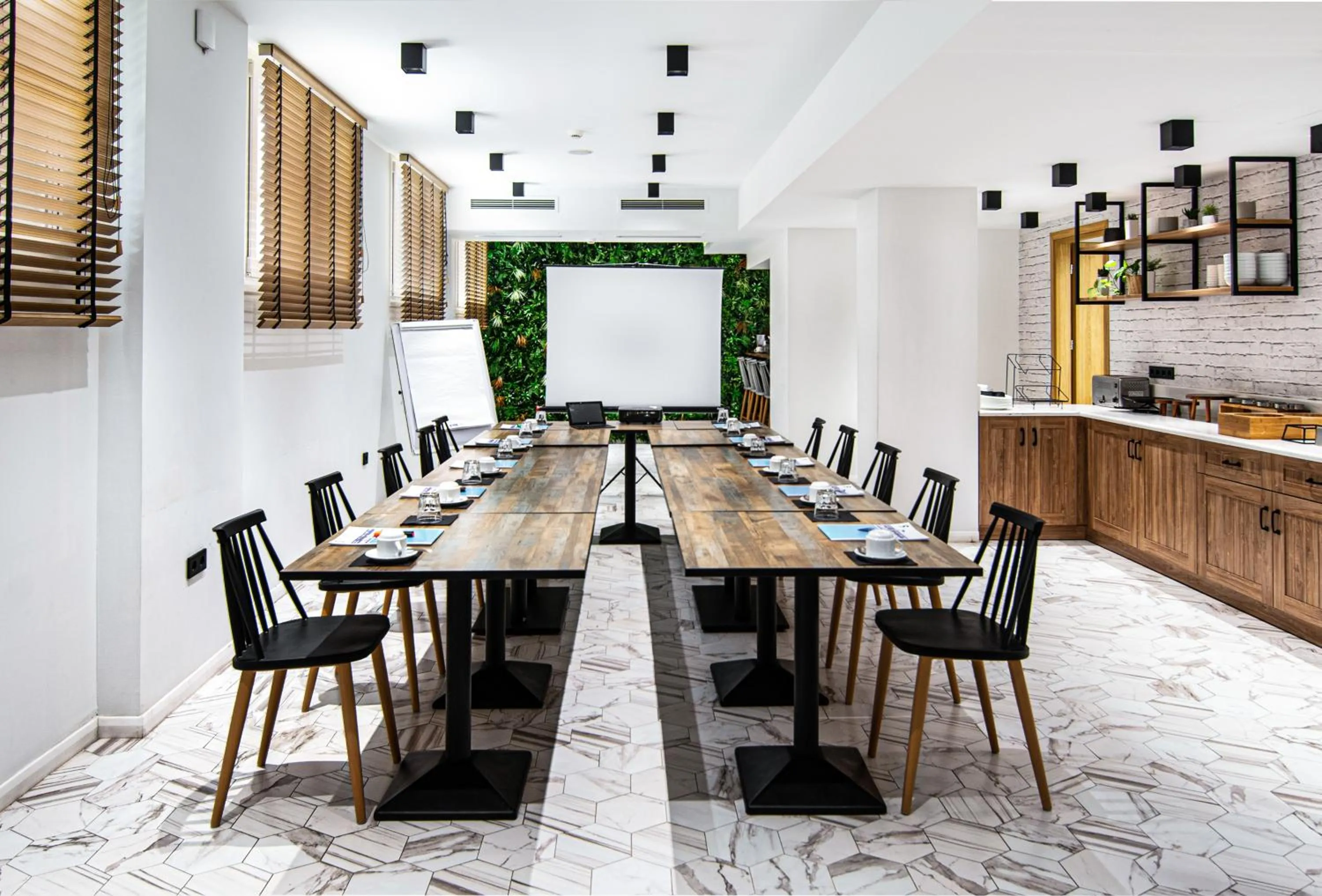 Meeting/conference room in 31 Doors Hotel