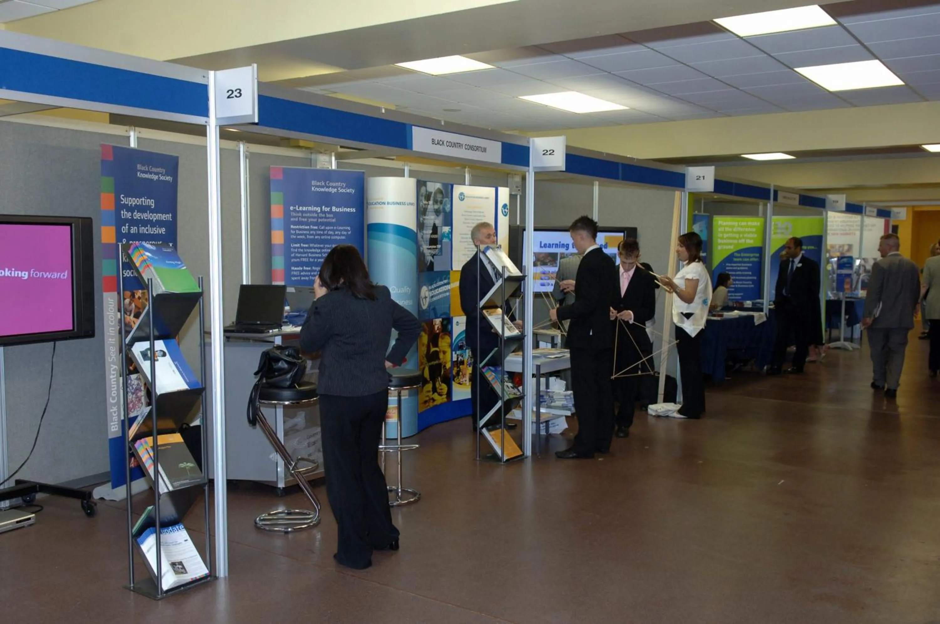 Lobby or reception in Holiday Inn Wolverhampton - Racecourse by IHG