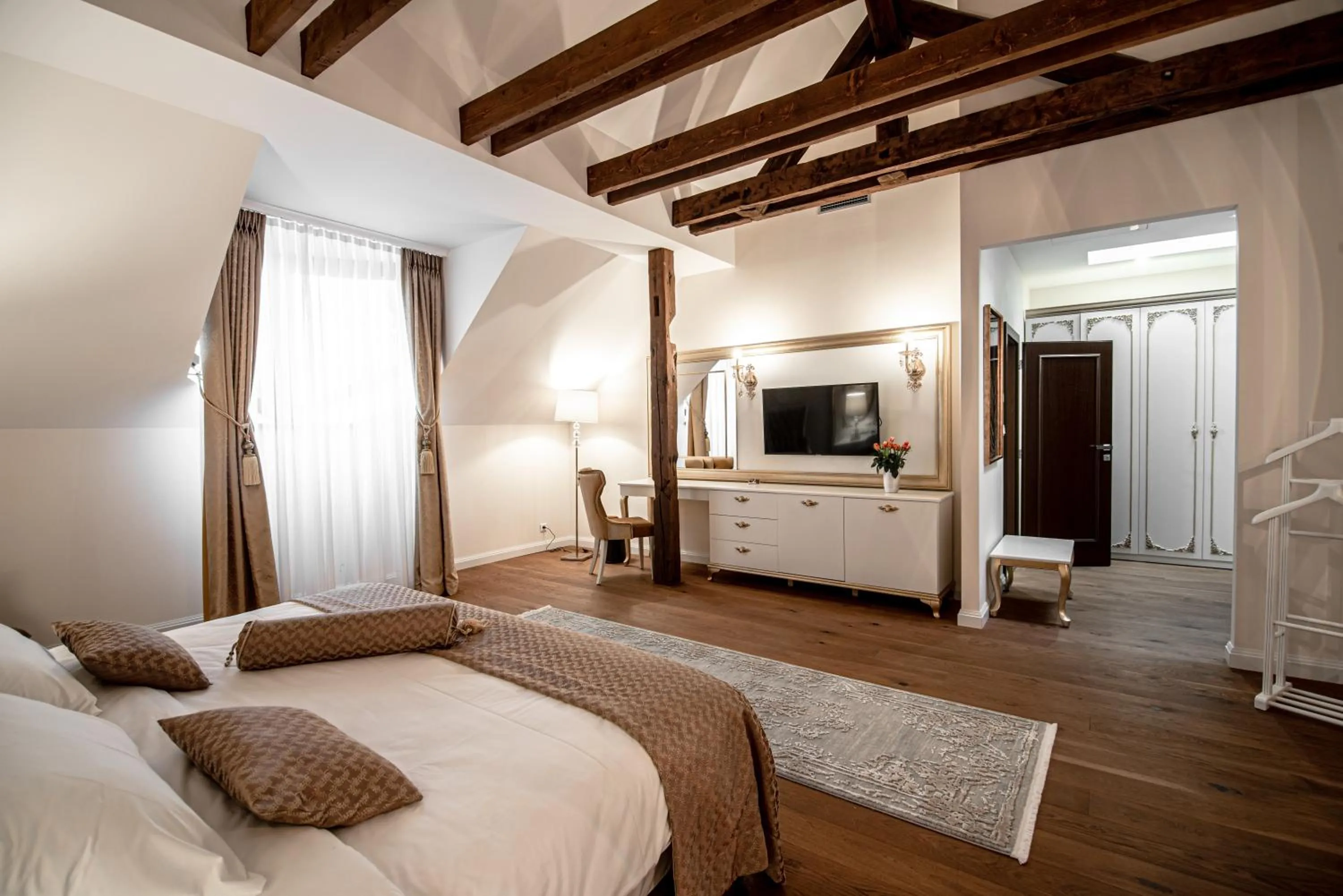 TV and multimedia, Bed in Hotel Michael's Palace