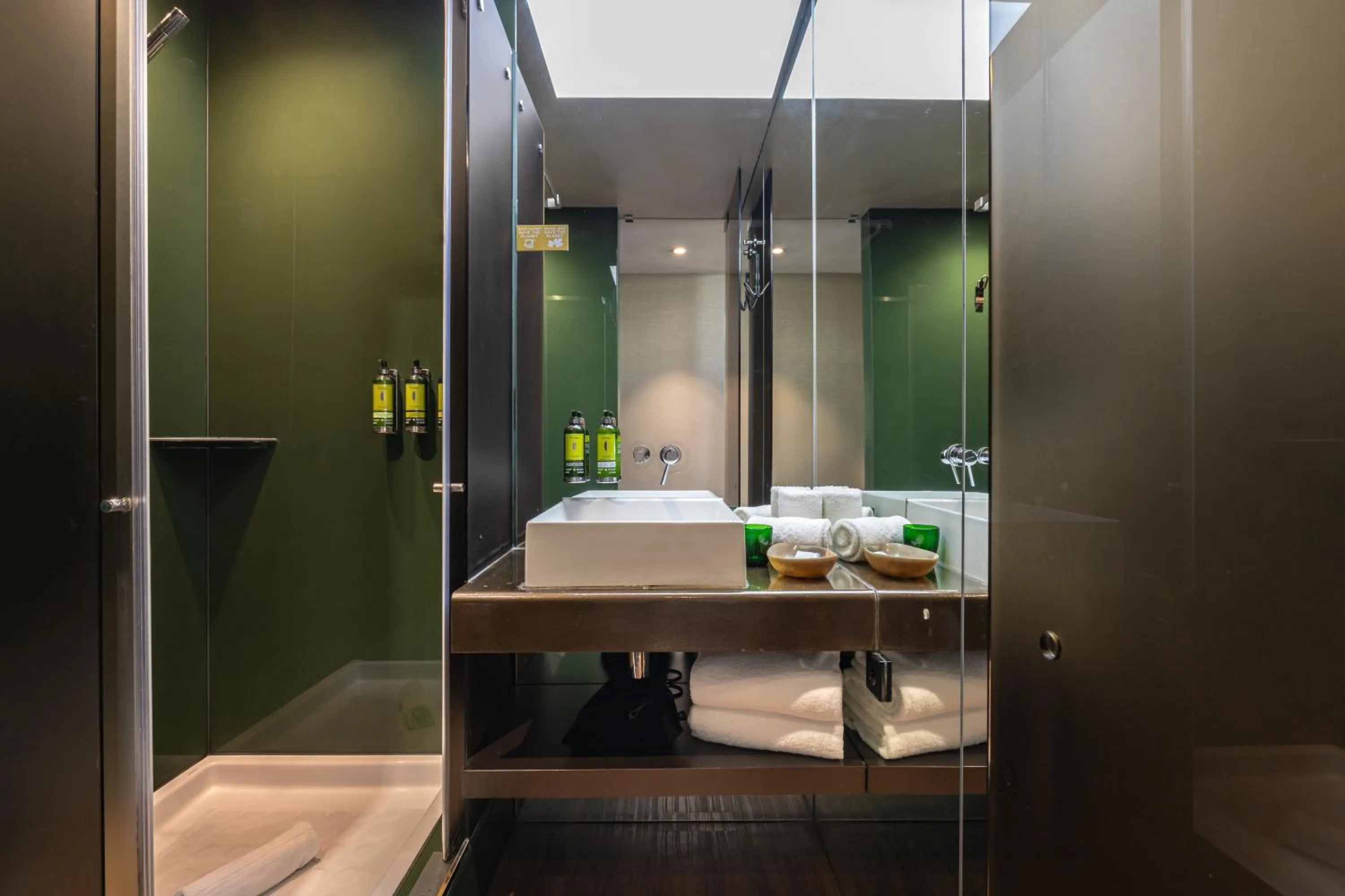 Shower in Figueira by The Beautique Hotels & Spa