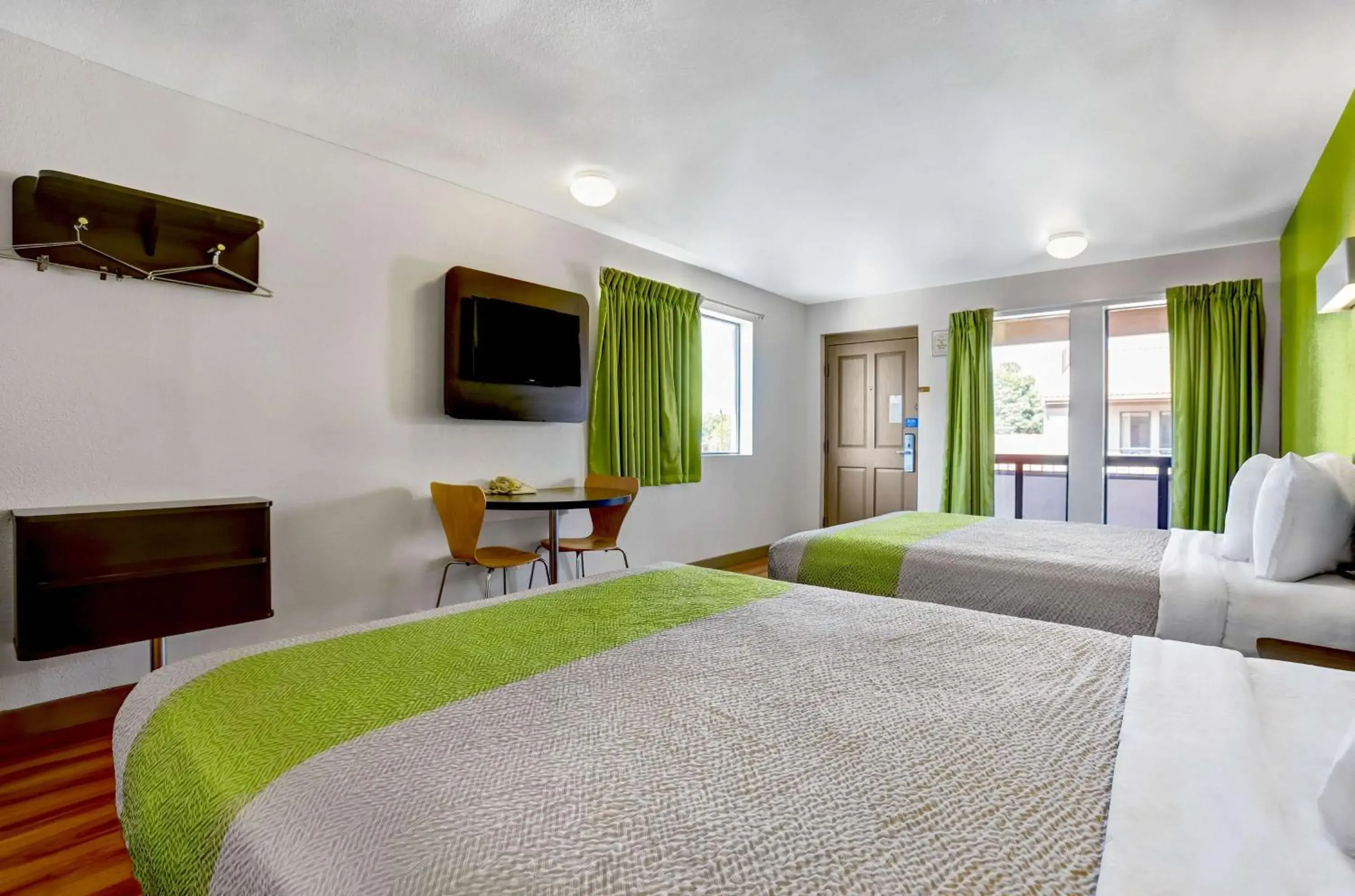 Queen Room with Two Queen Beds - Non-Smoking in Motel 6-Payson, AZ Queen Room with Two Queen Beds - Non-Smoking in Motel 6-Payson, AZ