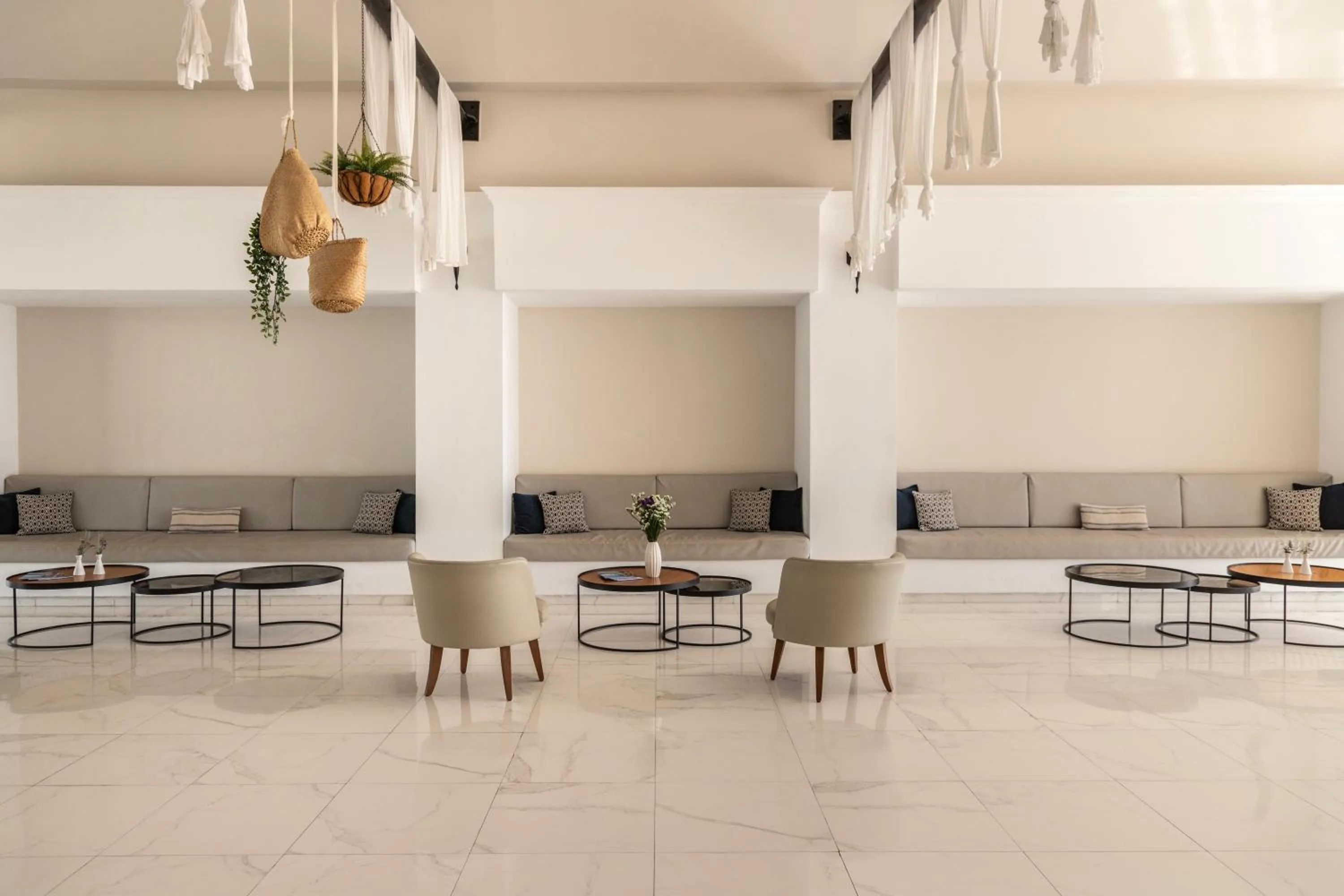 Lobby or reception in Louis Paphos Breeze