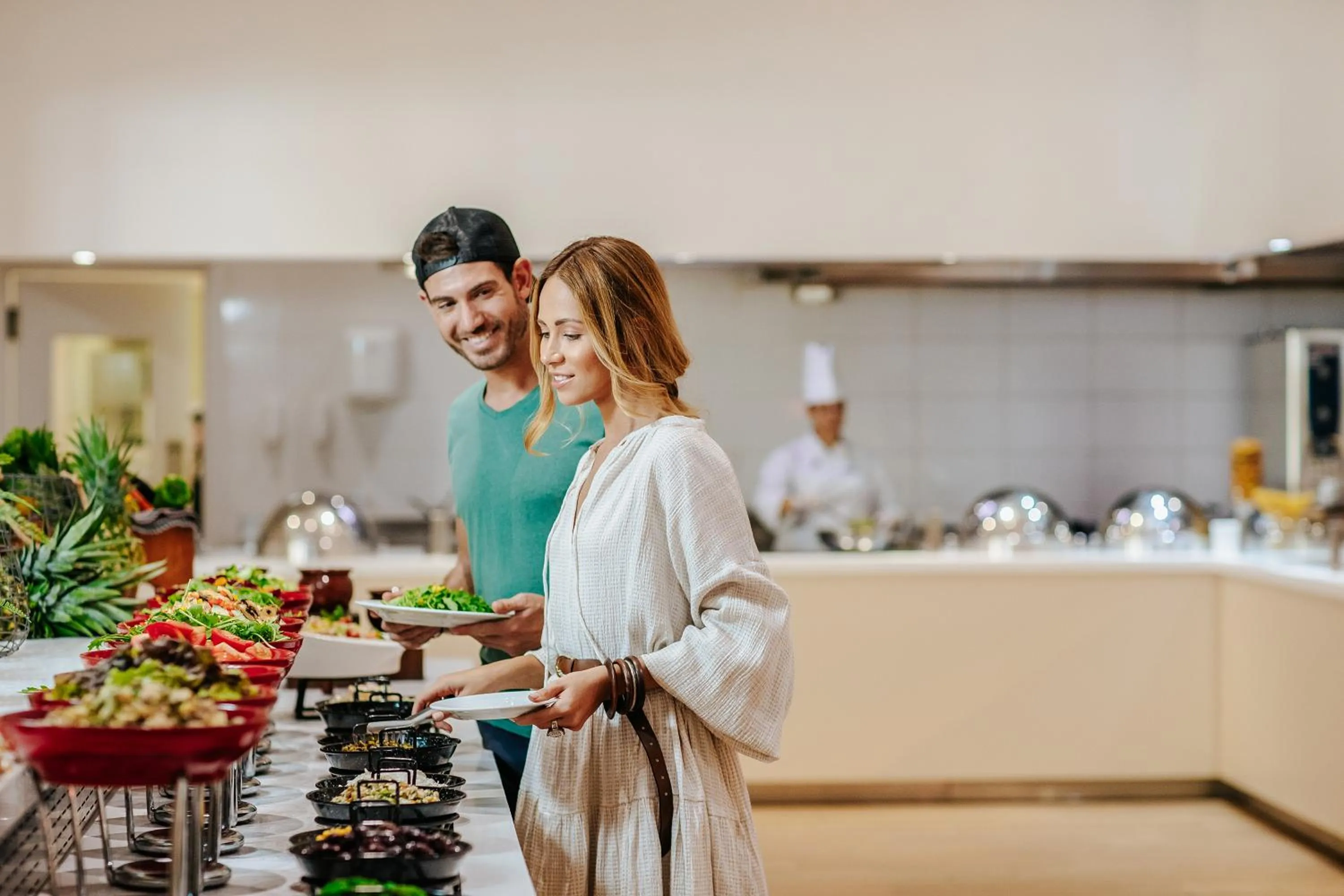 Restaurant/places to eat in Louis Paphos Breeze