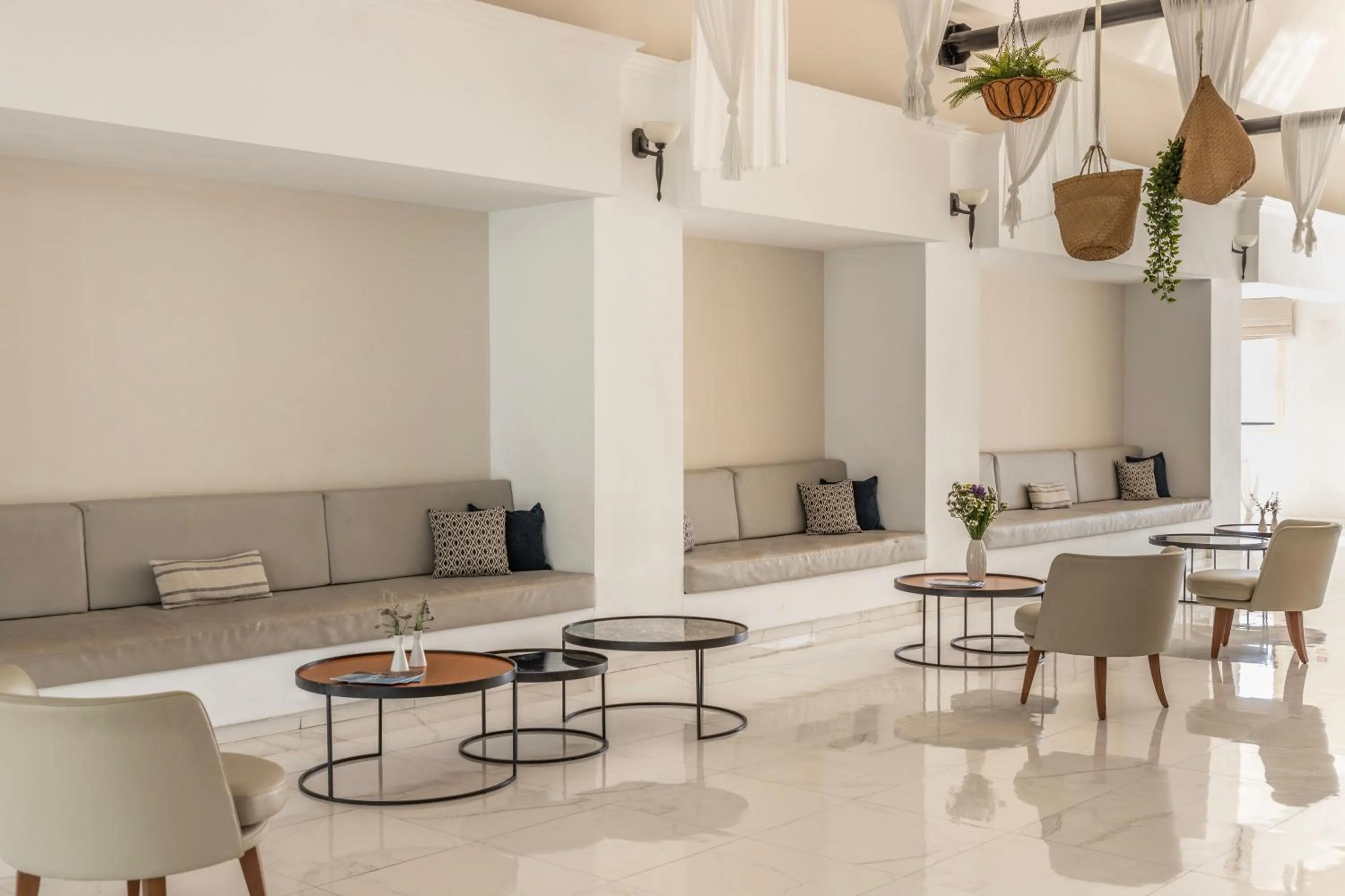 Lobby or reception in Louis Paphos Breeze