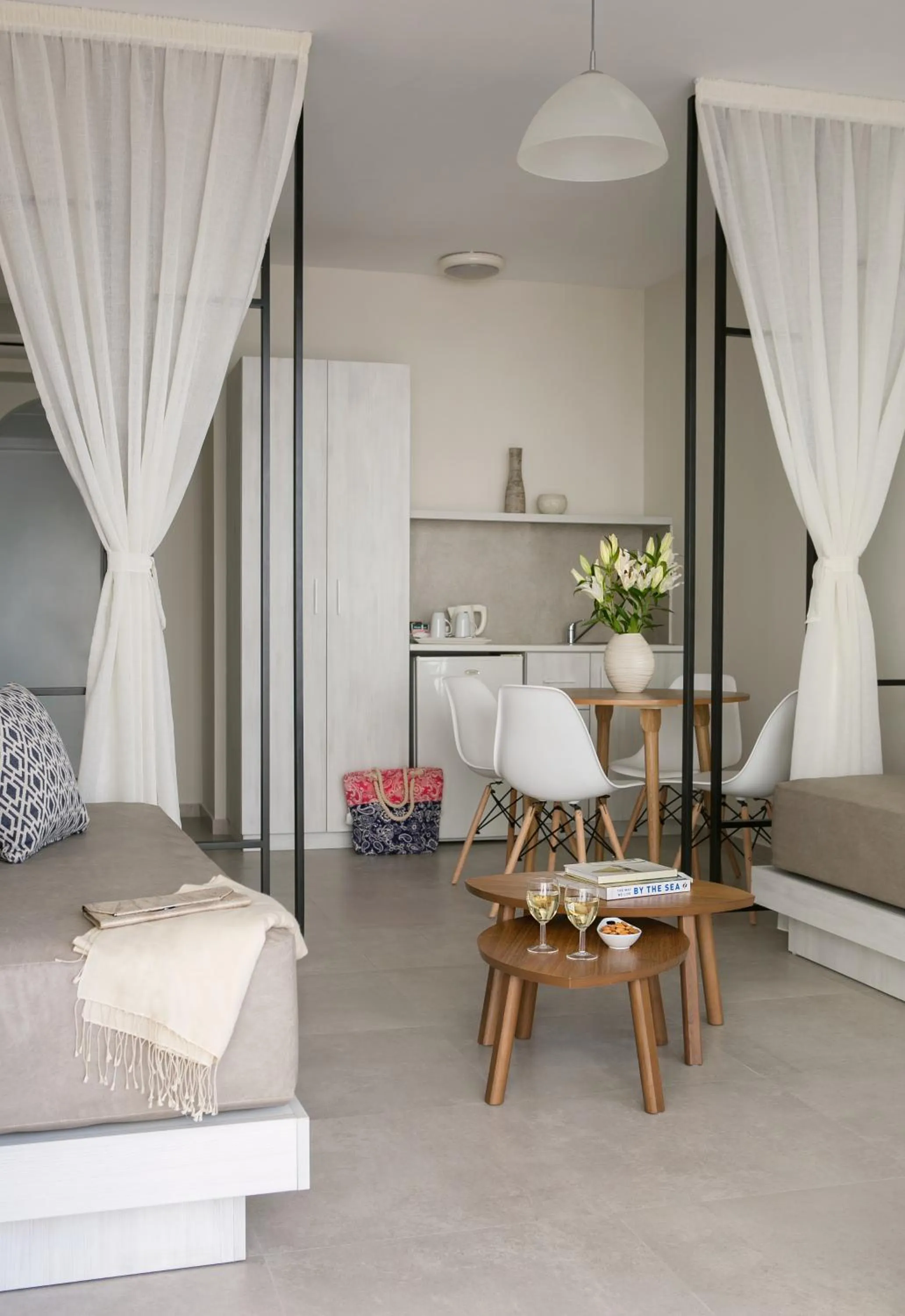 Coffee/tea facilities, Bed in Louis Paphos Breeze