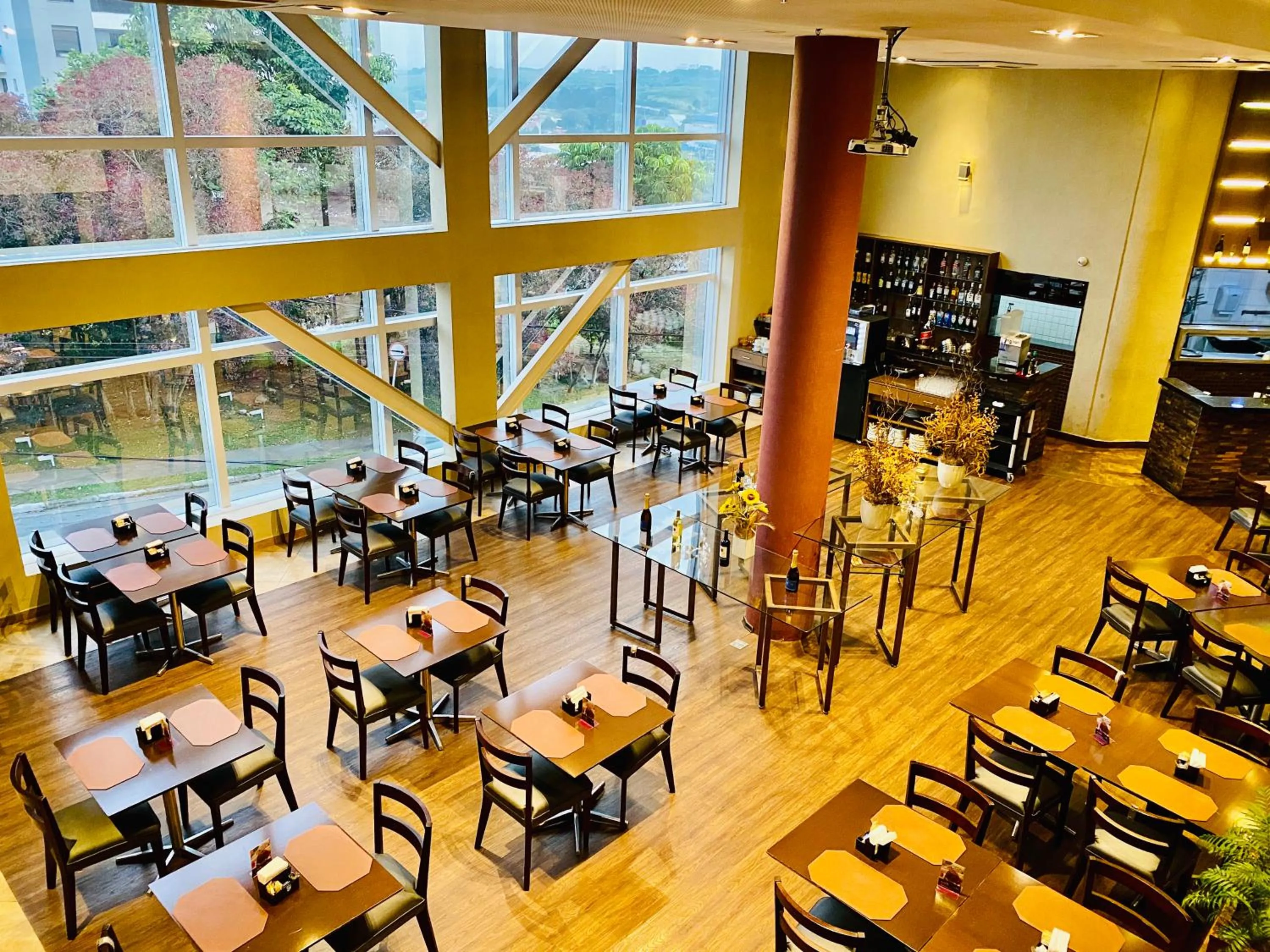 Restaurant/places to eat in Lummina Barueri Alphaville