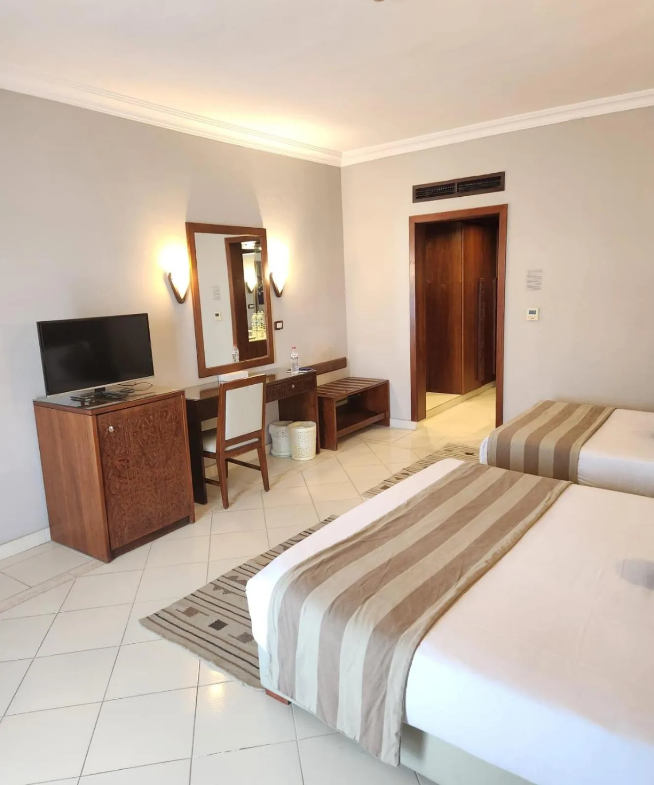 Sea view, Bed in Regina Resort and Aqua Park Hurghada