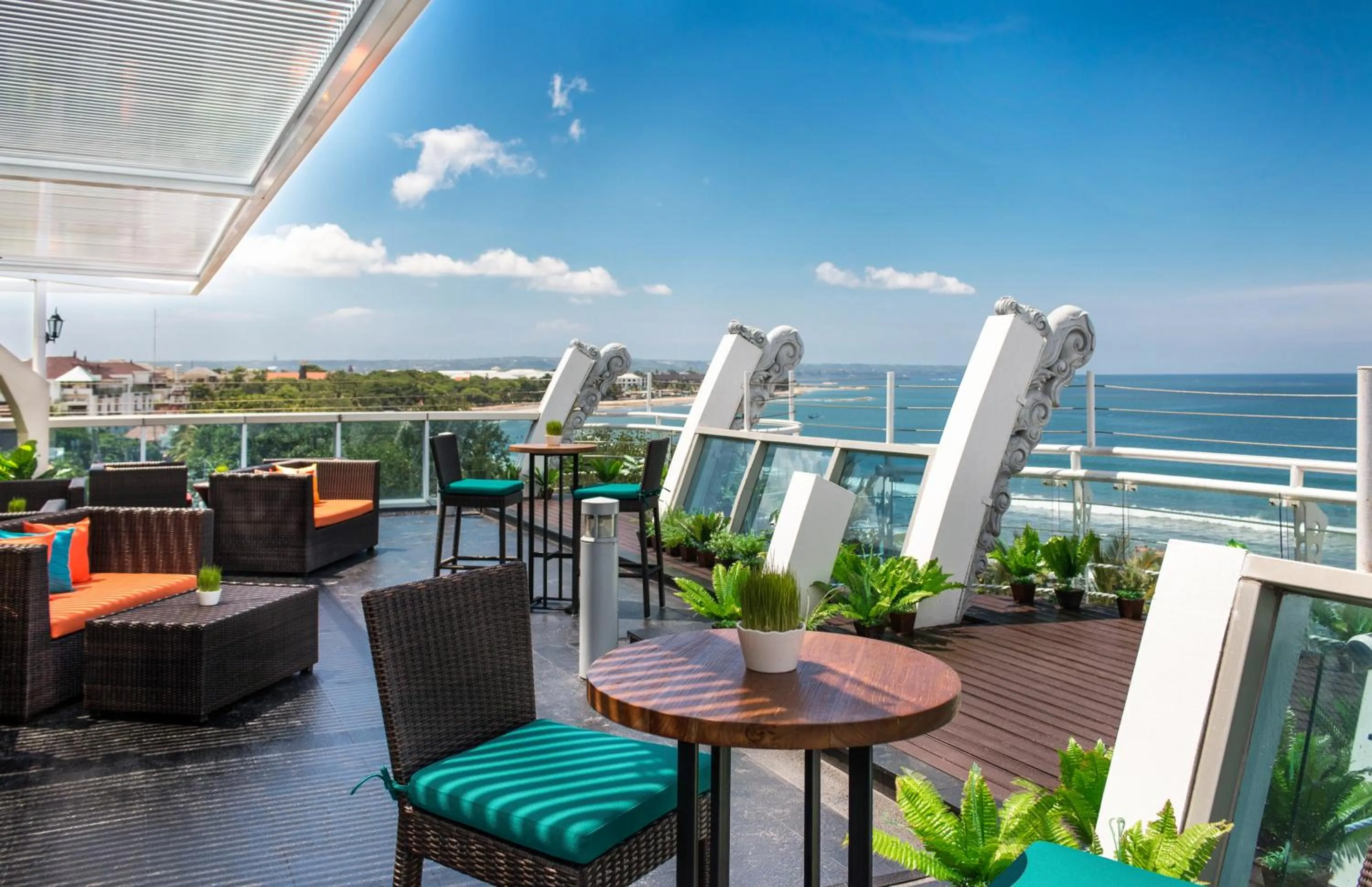 Restaurant/places to eat in The Kuta Beach Heritage Hotel - Managed by Accor