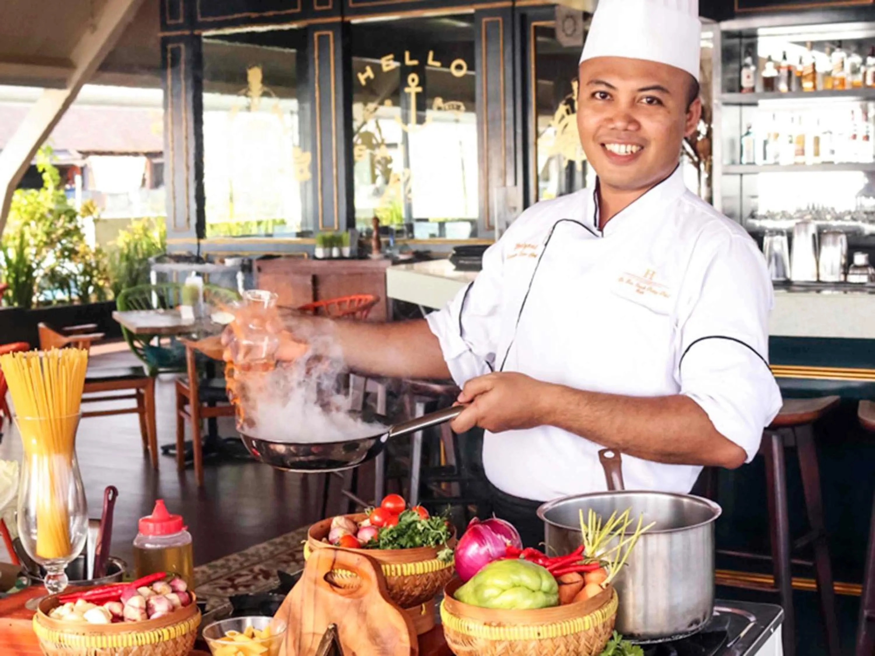 Restaurant/places to eat in The Kuta Beach Heritage Hotel - Managed by Accor