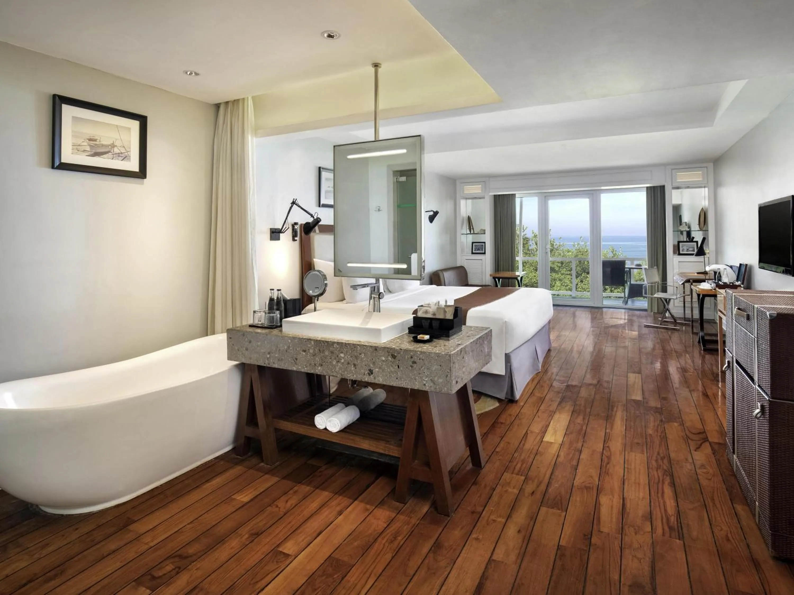 Bedroom, Bed in The Kuta Beach Heritage Hotel - Managed by Accor