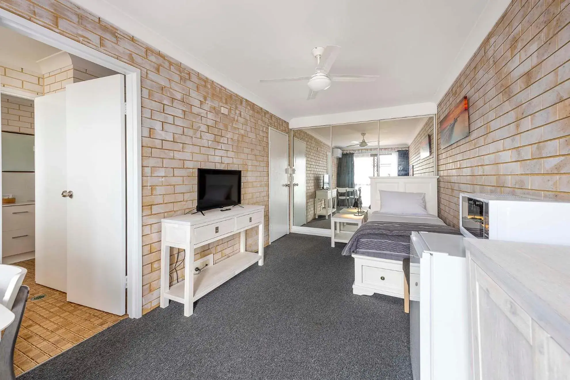 Single Room - single occupancy in Coast Inn Motel Single Room - single occupancy in Coast Inn Motel