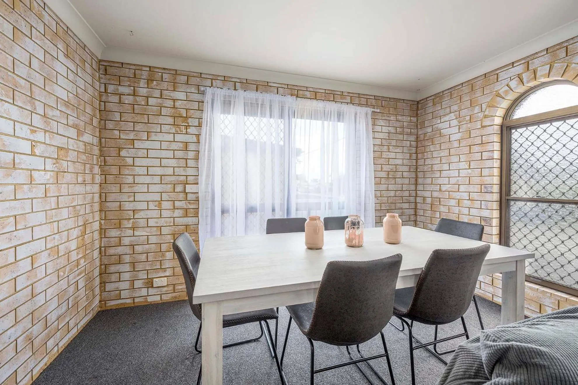Dining area in Coast Inn Motel