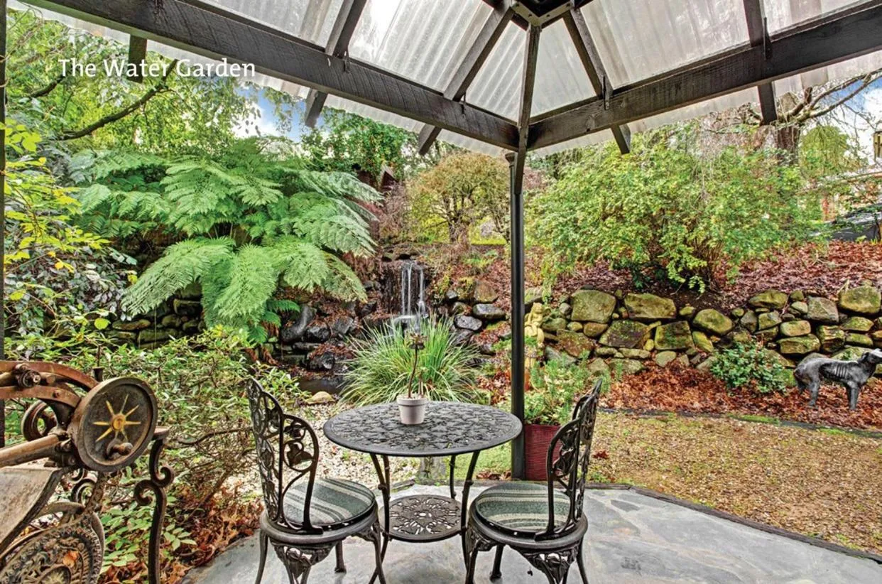 Garden in Forget Me Not Cottages