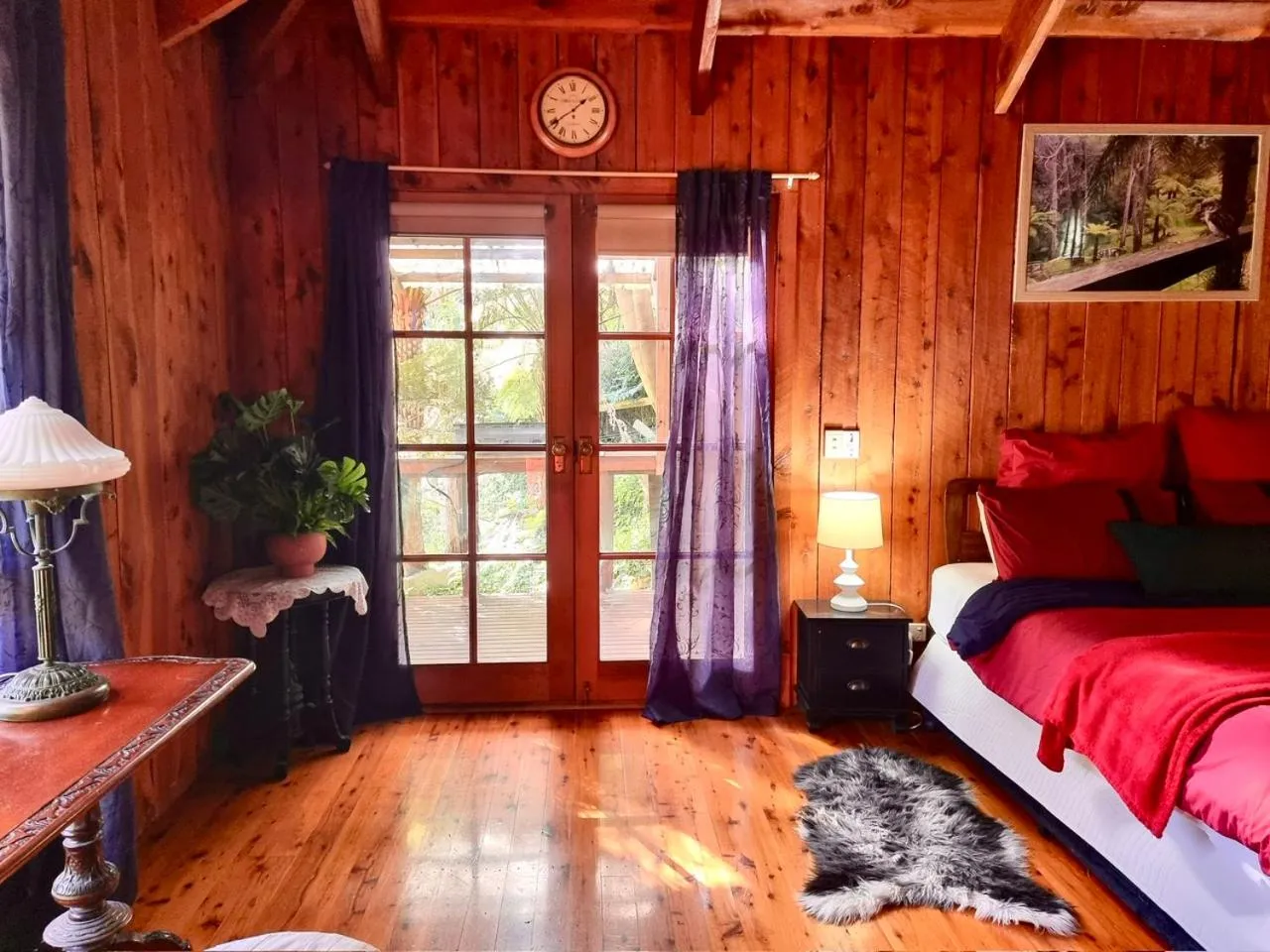 Bedroom, Bed in Forget Me Not Cottages