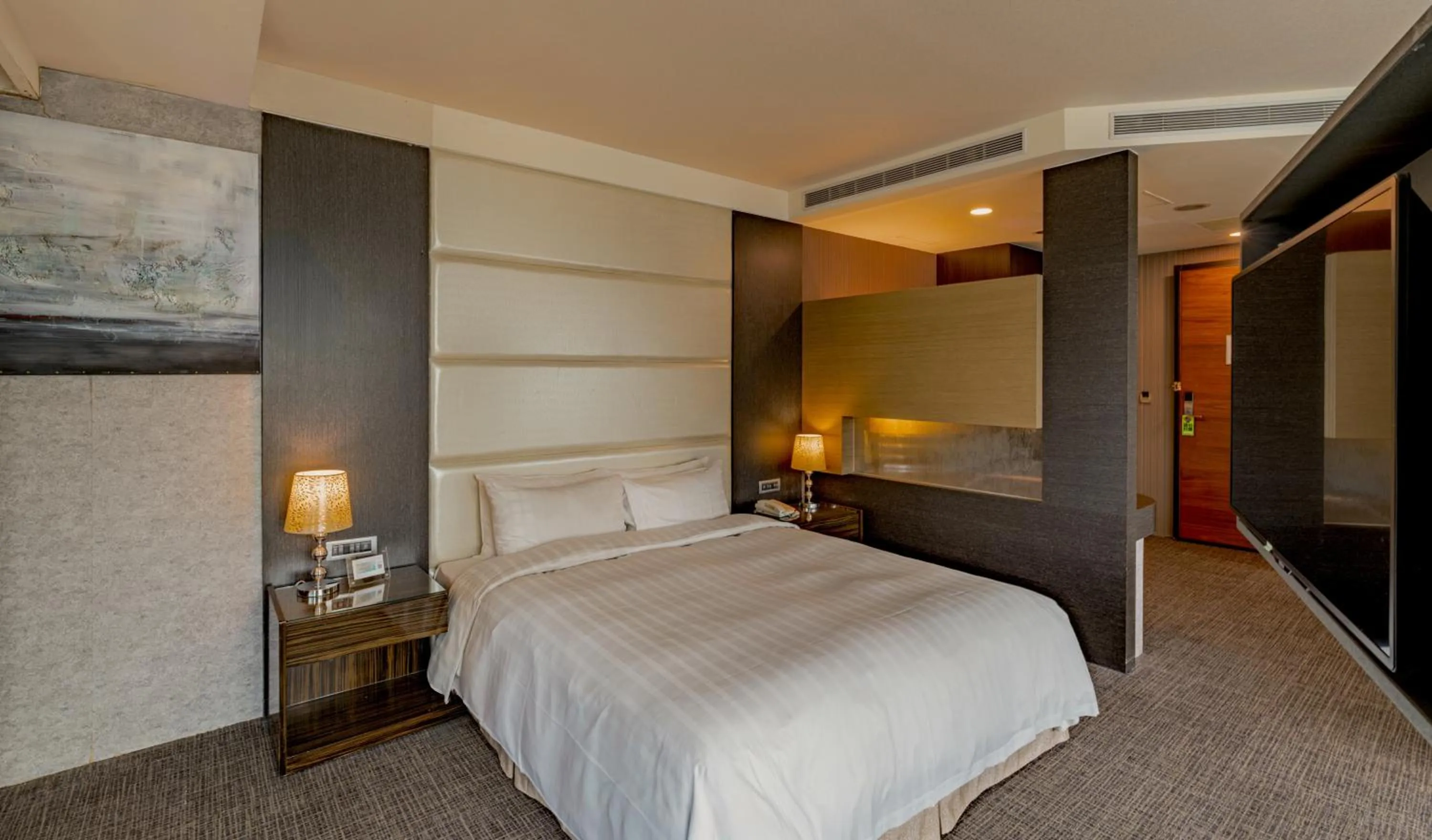 Photo of the whole room, Bed in Hotel Geight Taipei