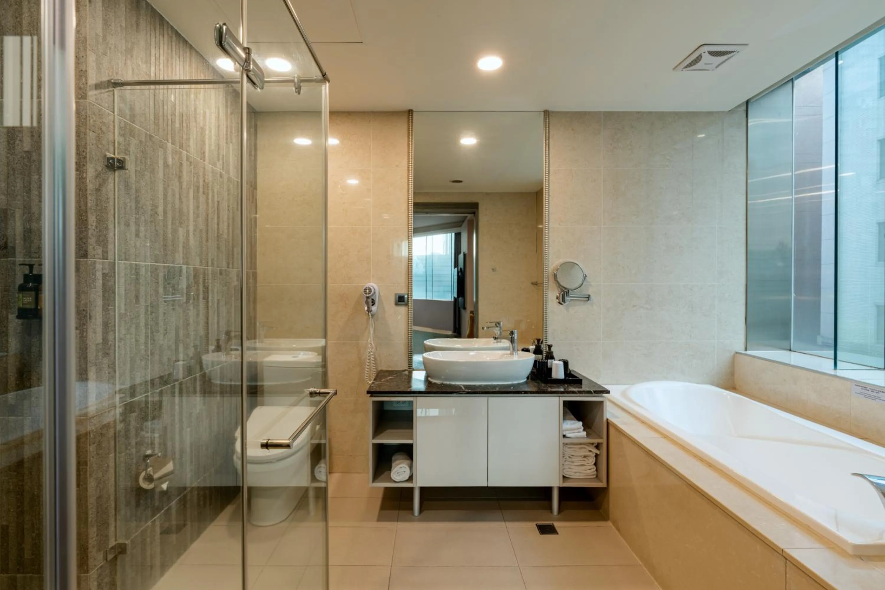 Shower in Hotel Geight Taipei