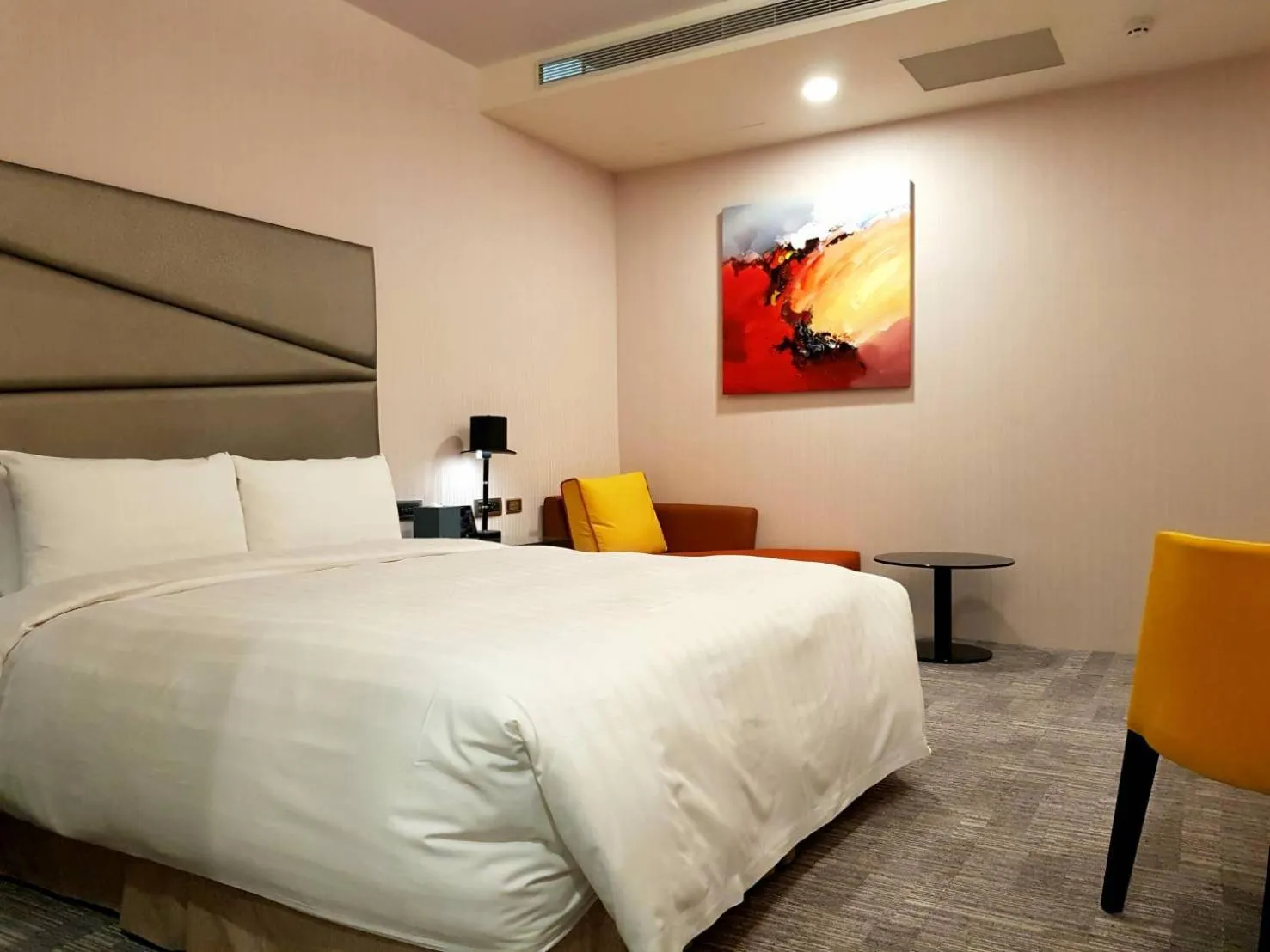 Bed in Hotel Geight Taipei