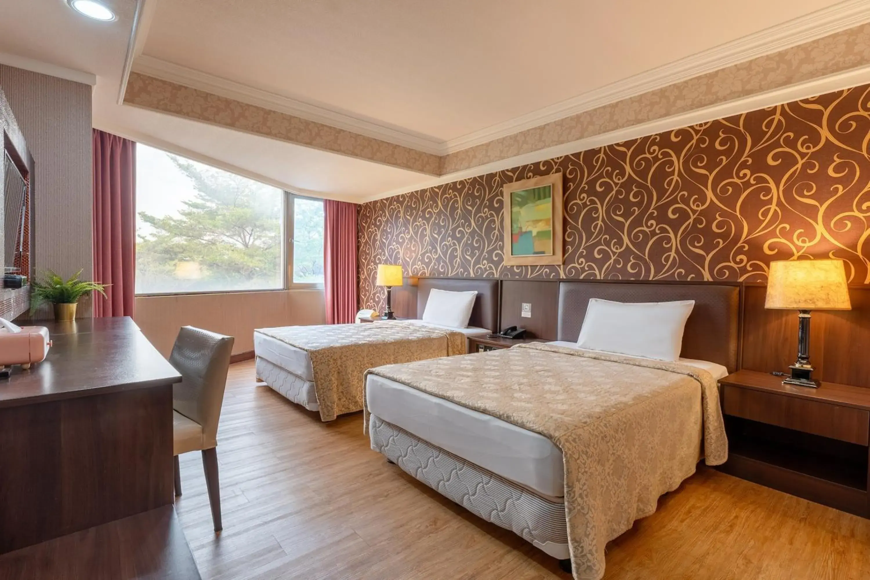 Superior Twin Room in Hamilton Hotel Superior Twin Room in Hamilton Hotel