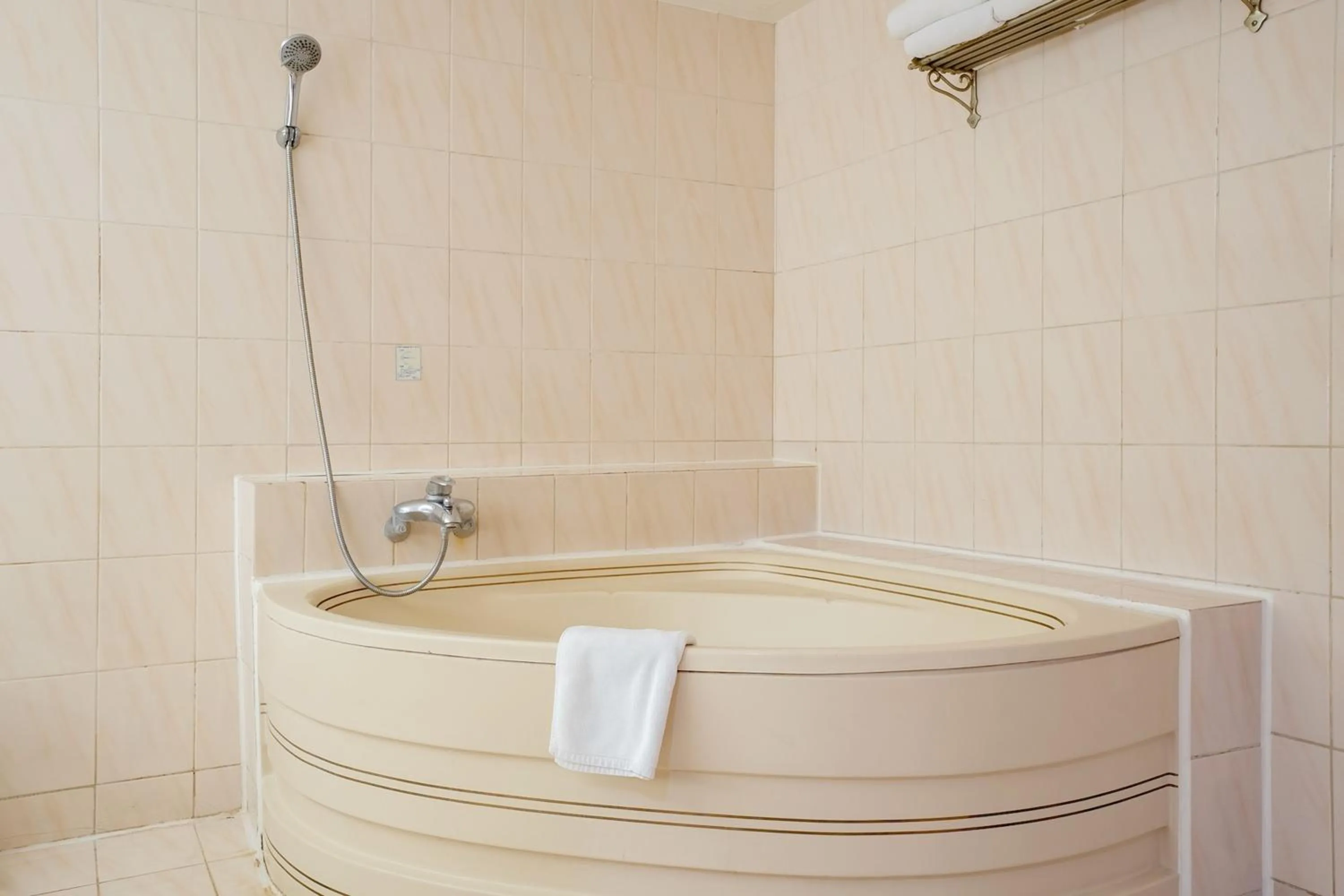 Photo of the whole room in Hamilton Hotel