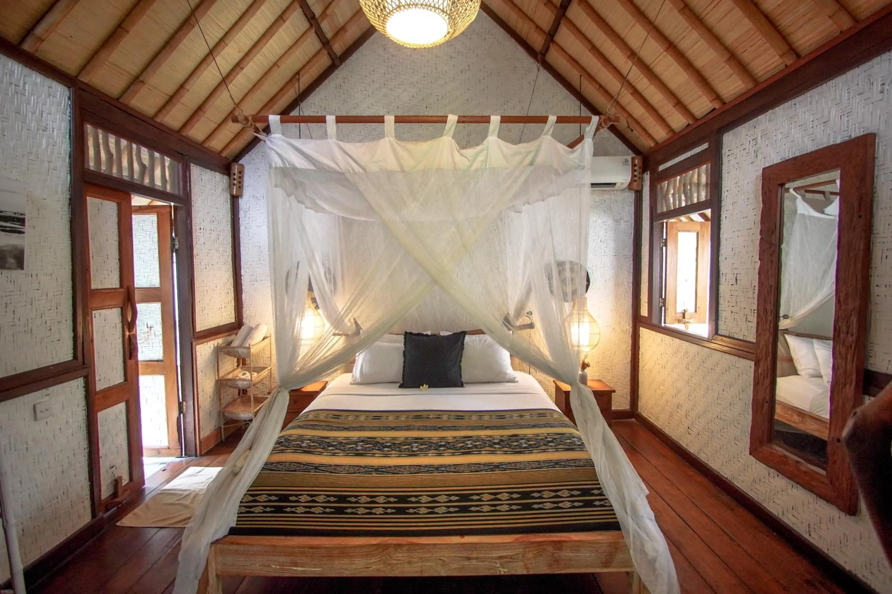 Bedroom, Bed in The Calmtree Bungalows