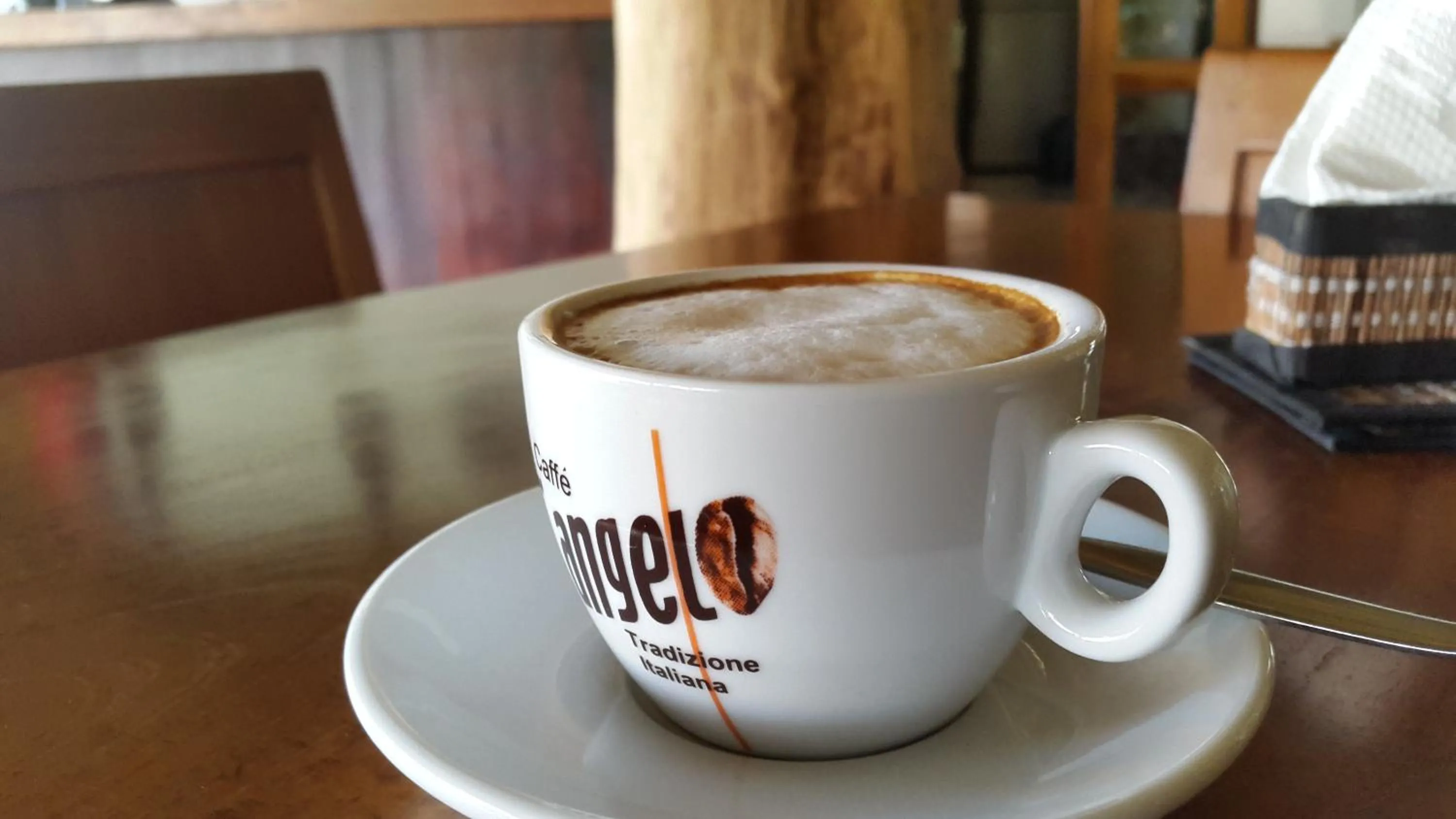 Coffee/tea facilities in The Calmtree Bungalows