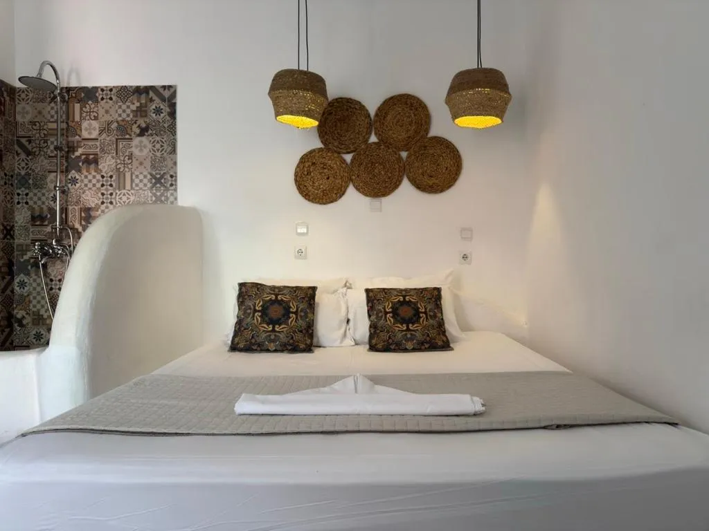 Bed in Mascot Garden Rooms