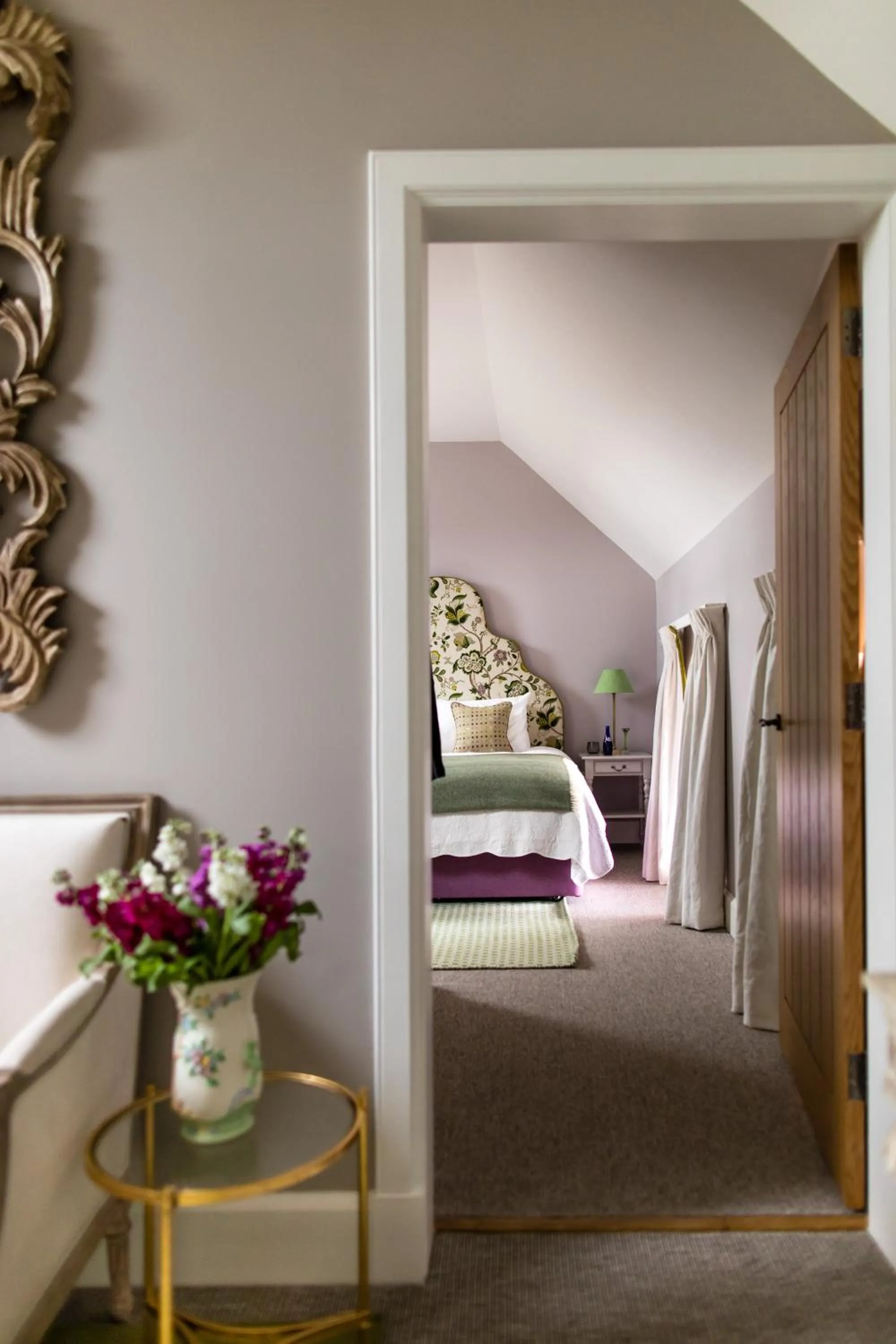 Deluxe Two-Bedroom Cottage in Newhall Mains