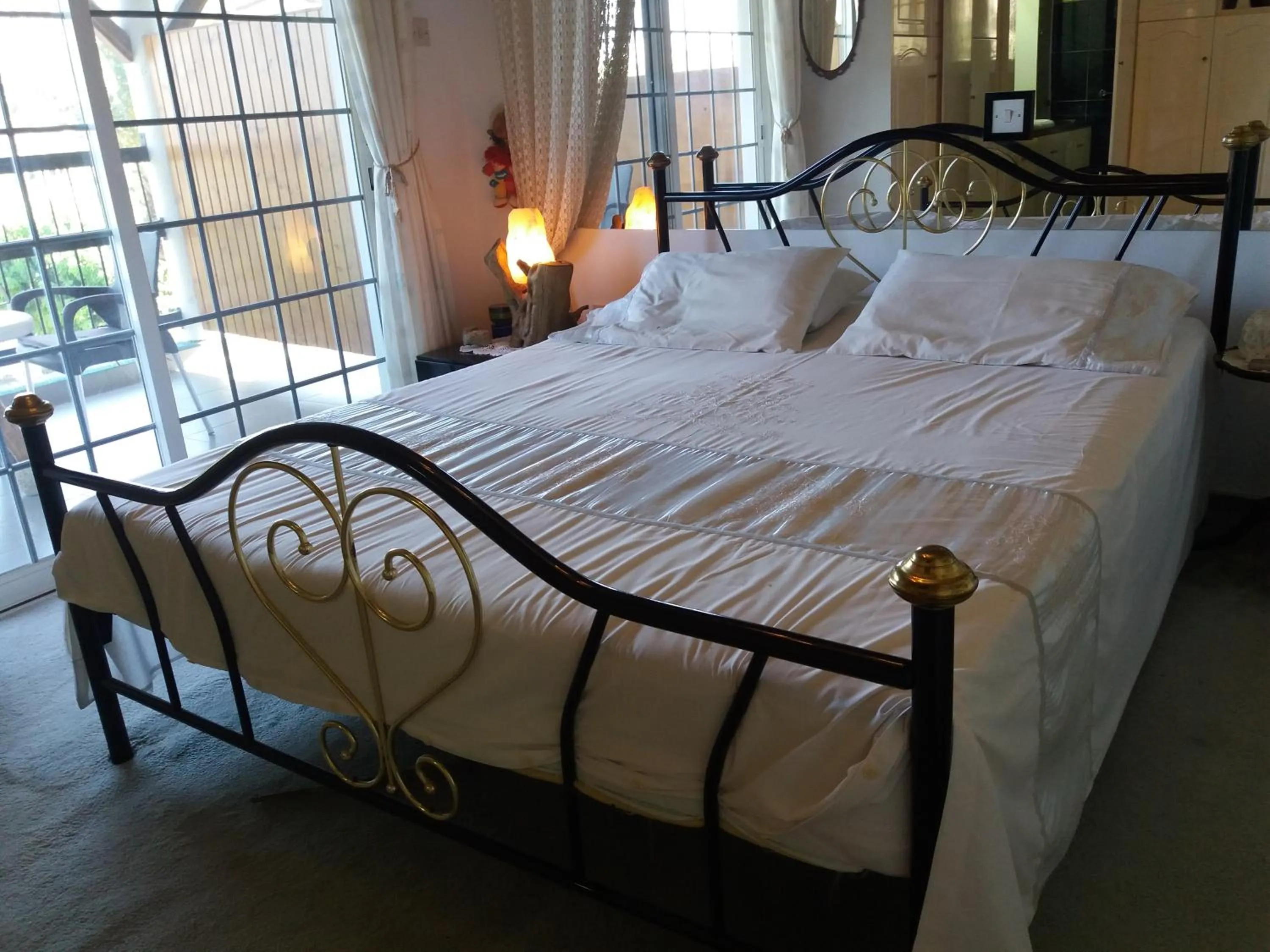 Bedroom, Bed in Greenfields Country Club