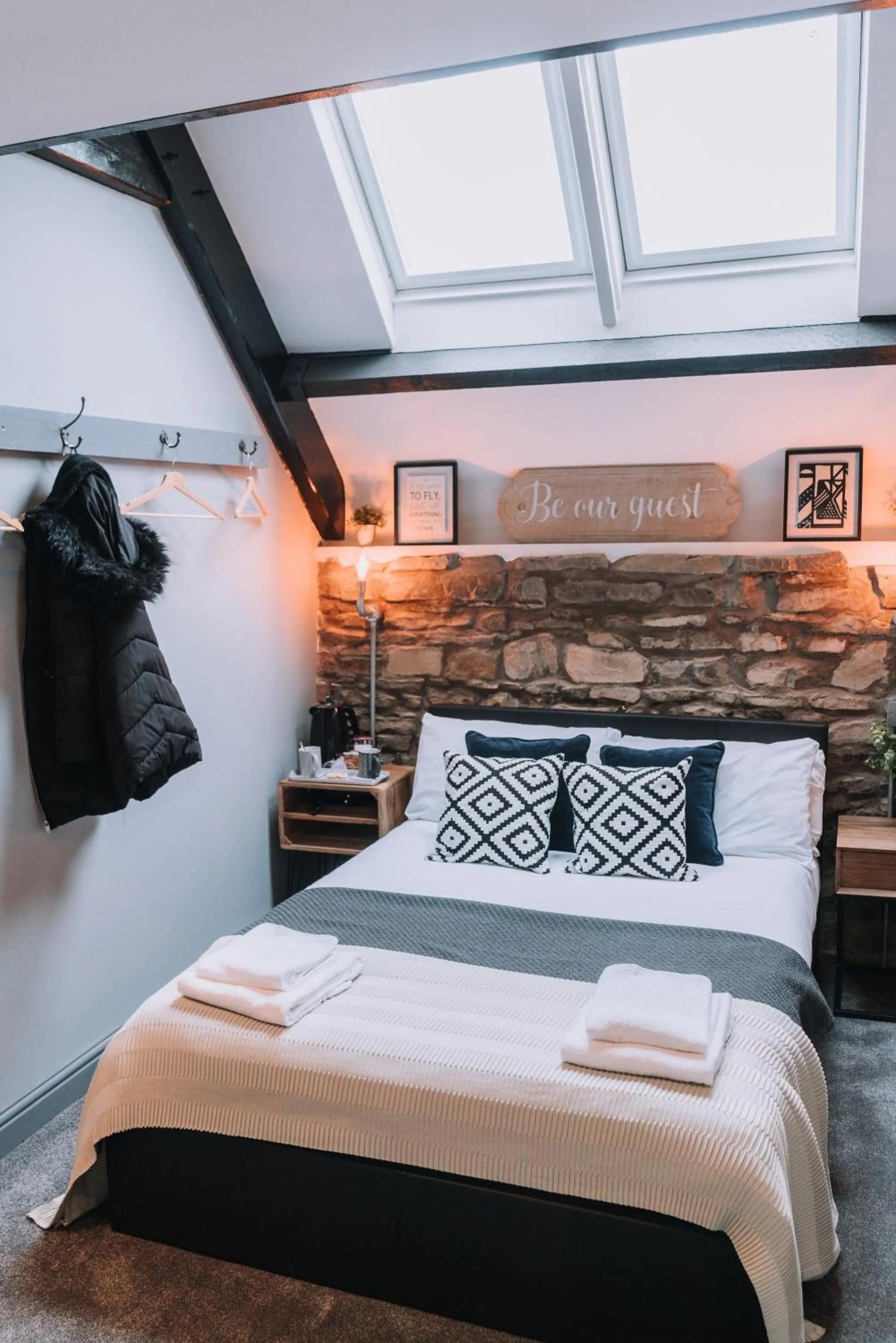 Bed in Sgwd Gwladys Lodge