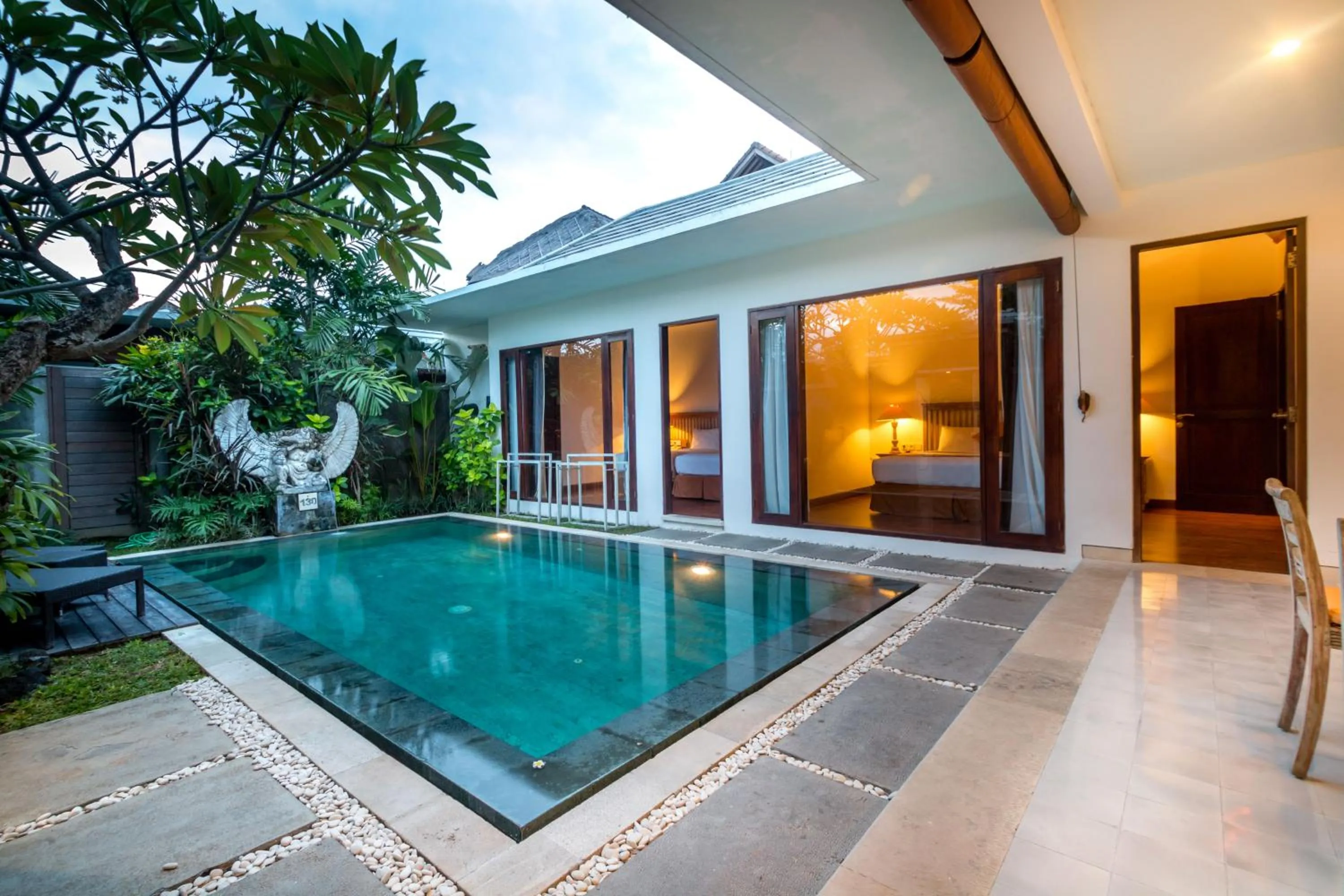 Swimming pool in New Pondok Sara Villas
