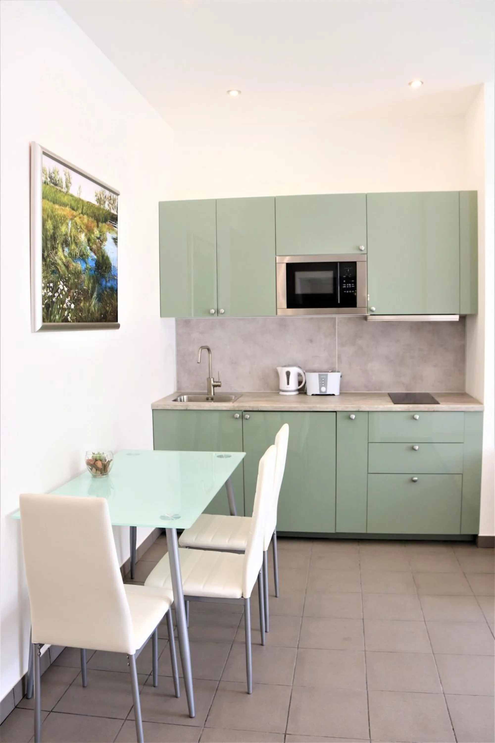 Kitchen or kitchenette in Flowers apartments