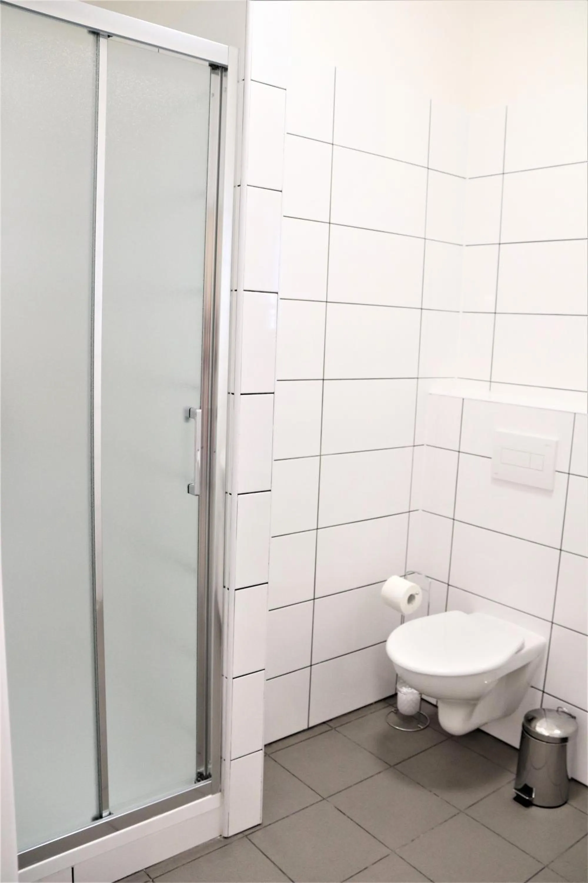 Toilet in Flowers apartments