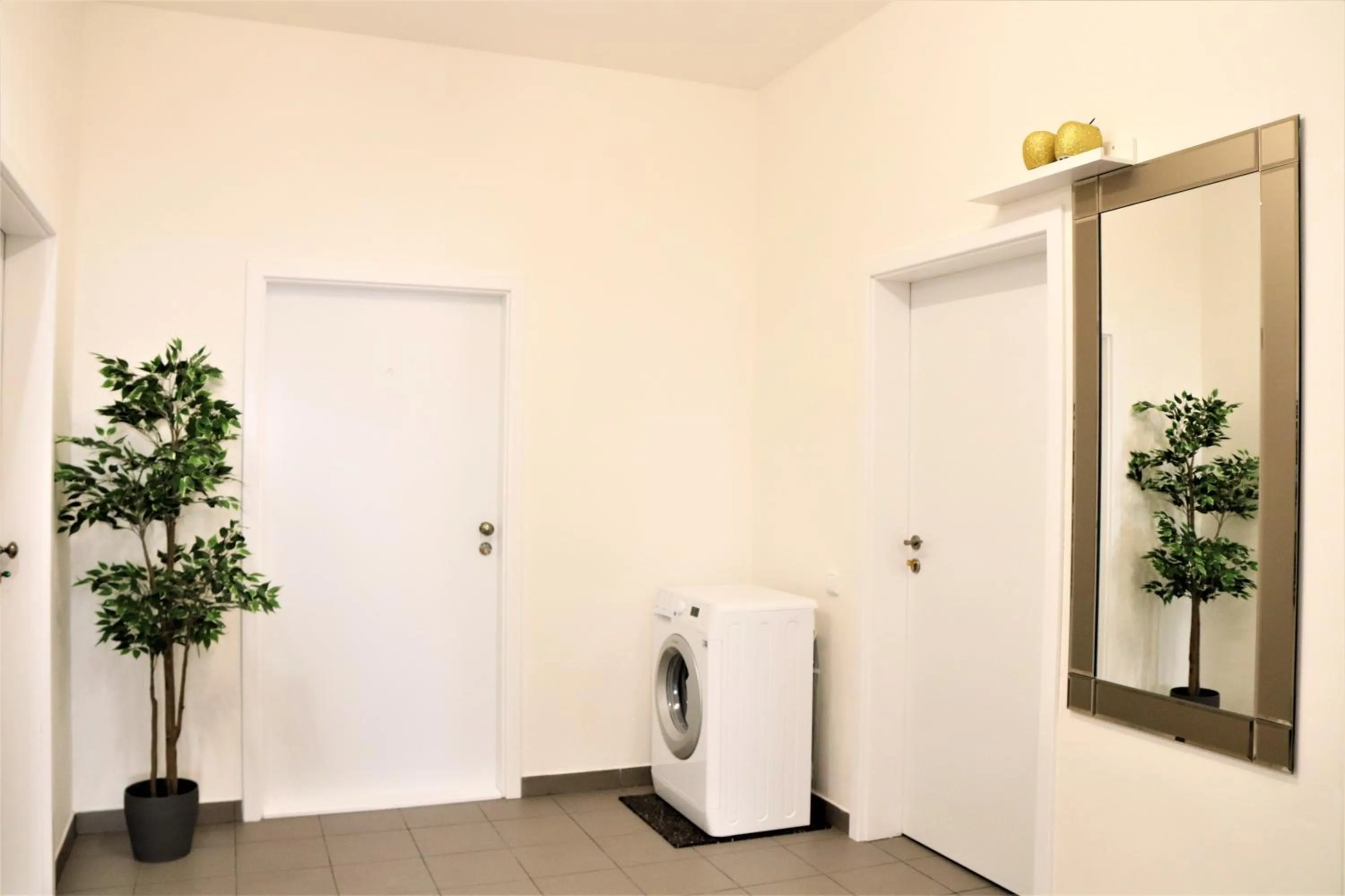 Facade/entrance in Flowers apartments