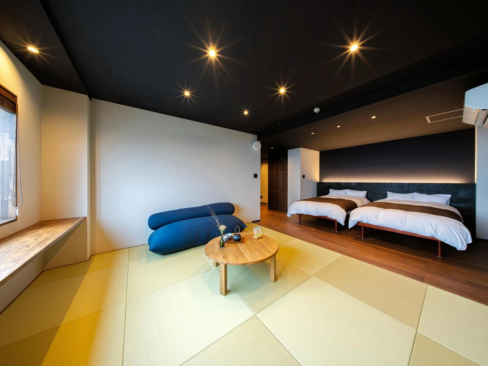 Living room, Bed in Yunoyado Mochizuki