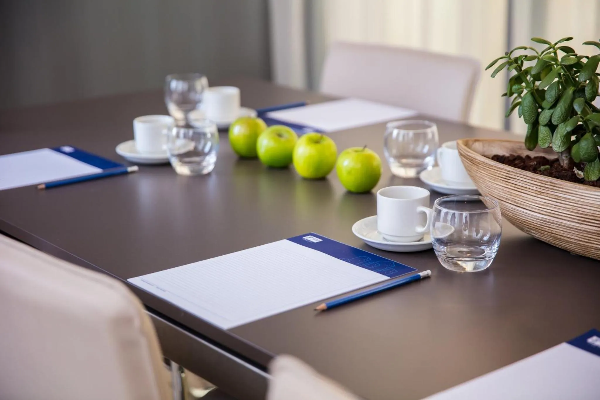 Meeting/conference room in Holiday Inn Express Arnhem by IHG