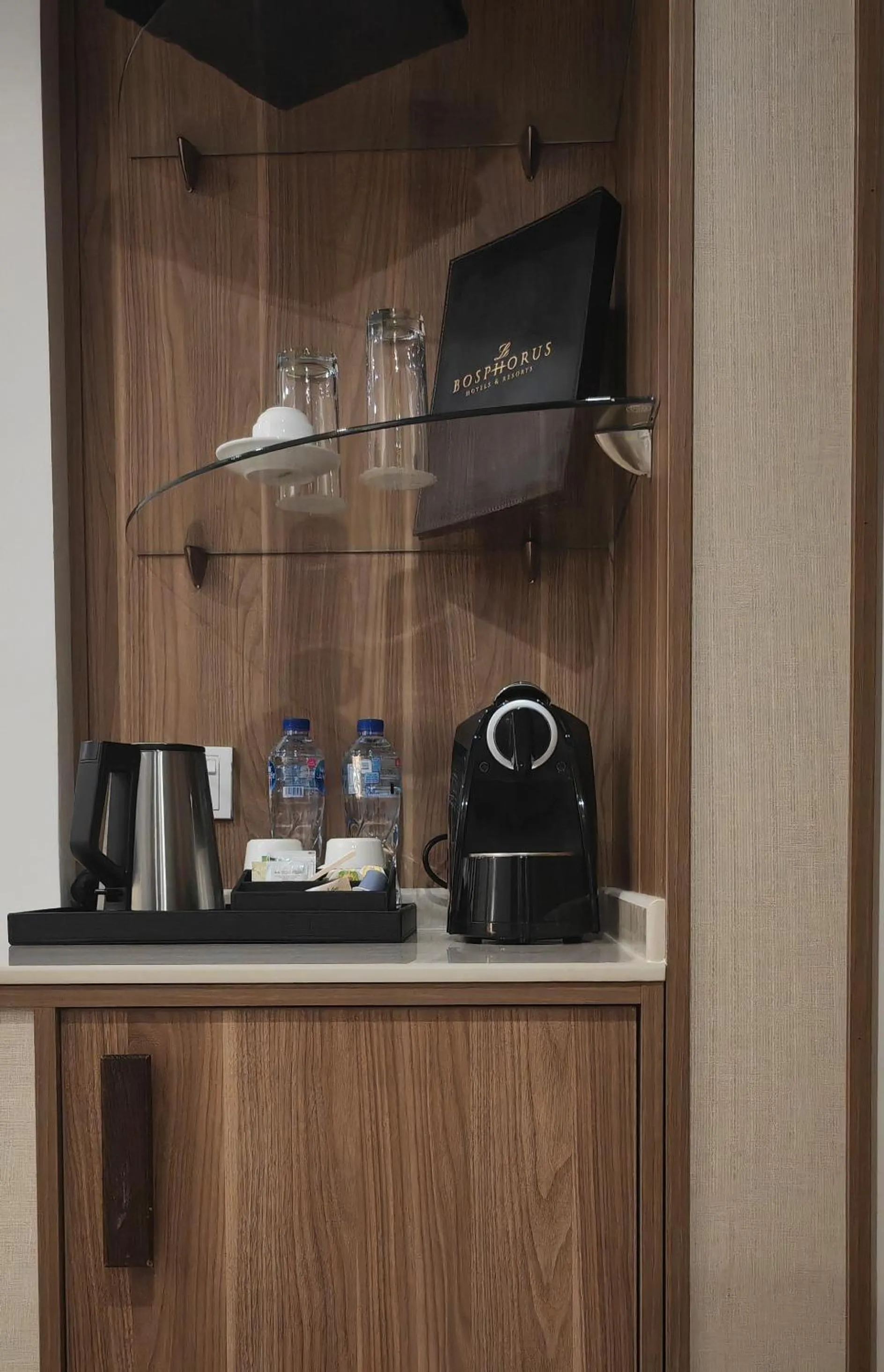 Coffee/tea facilities in Le Bosphorus Hotel - Waqf Safi