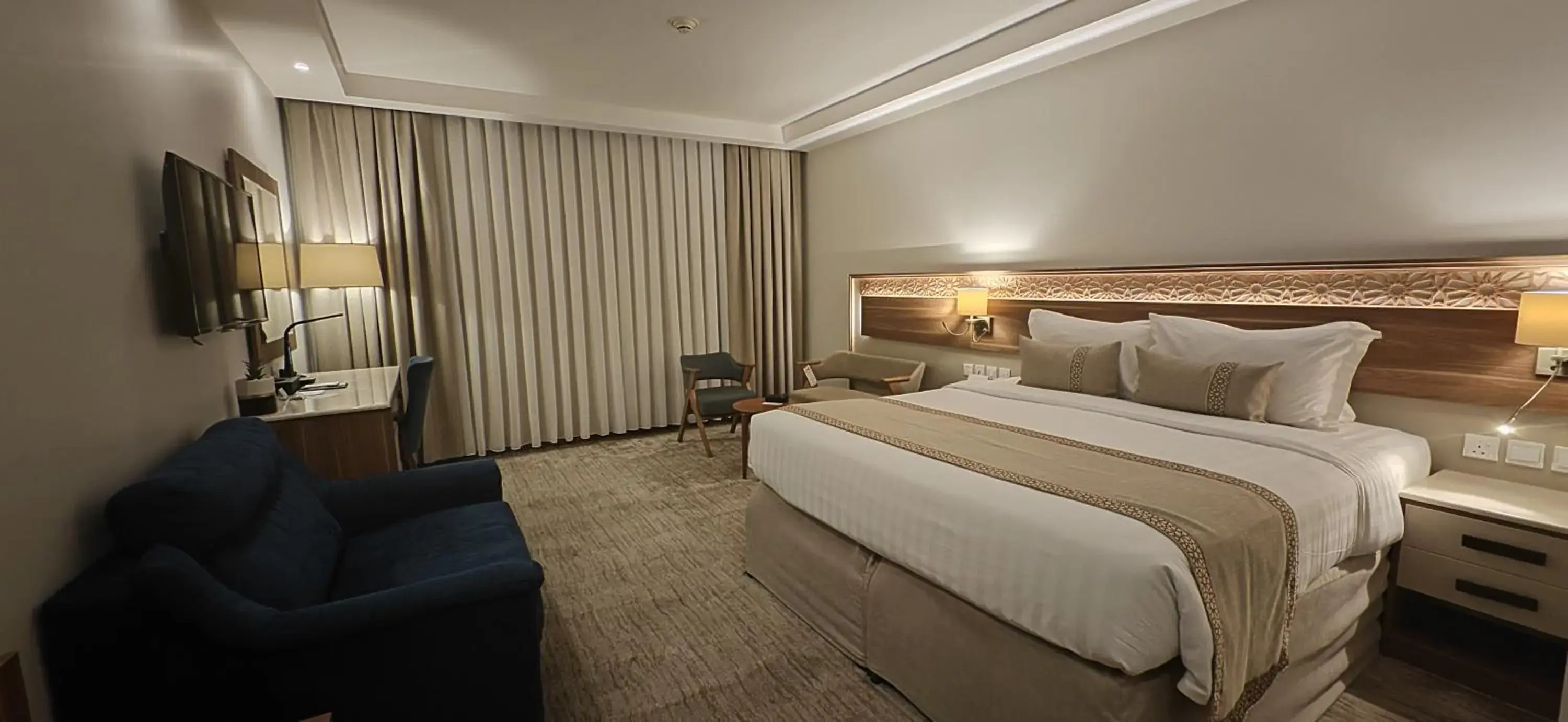 Superior King Room in Le Bosphorus Hotel - Waqf Safi Superior King Room in Le Bosphorus Hotel - Waqf Safi